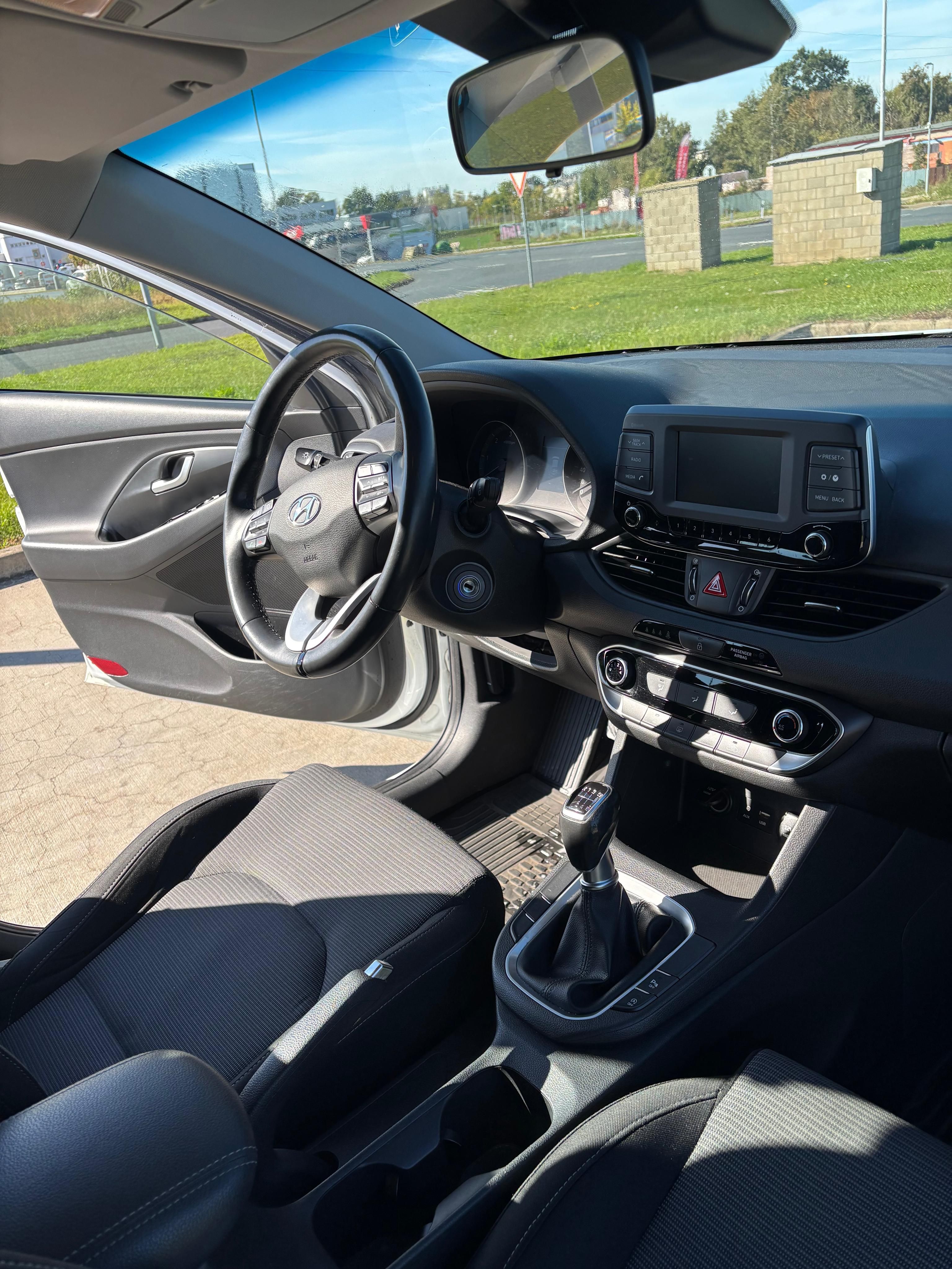 Hyundai i30, NAJETO 141000KM ODPOČET DPH - fotka 2