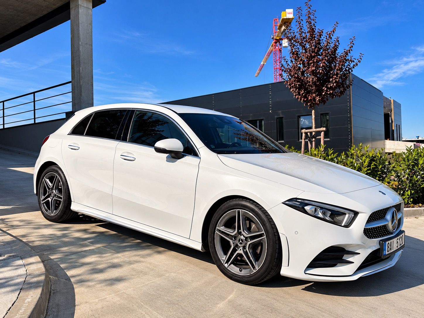 Mercedes-Benz Třídy A, A200 AMG Line 120 kW | KEYLESS - fotka 3
