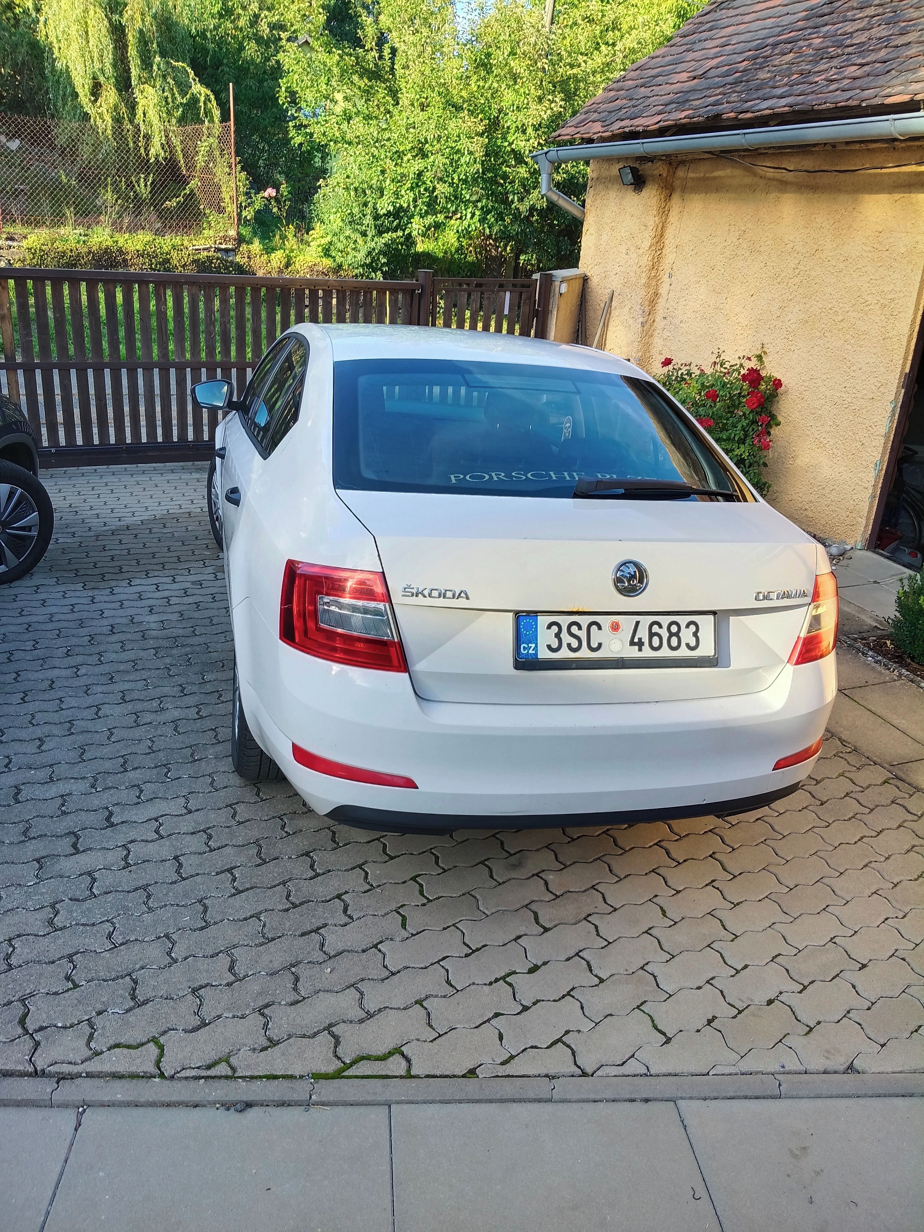 Škoda Octavia, 1.6 - fotka 2