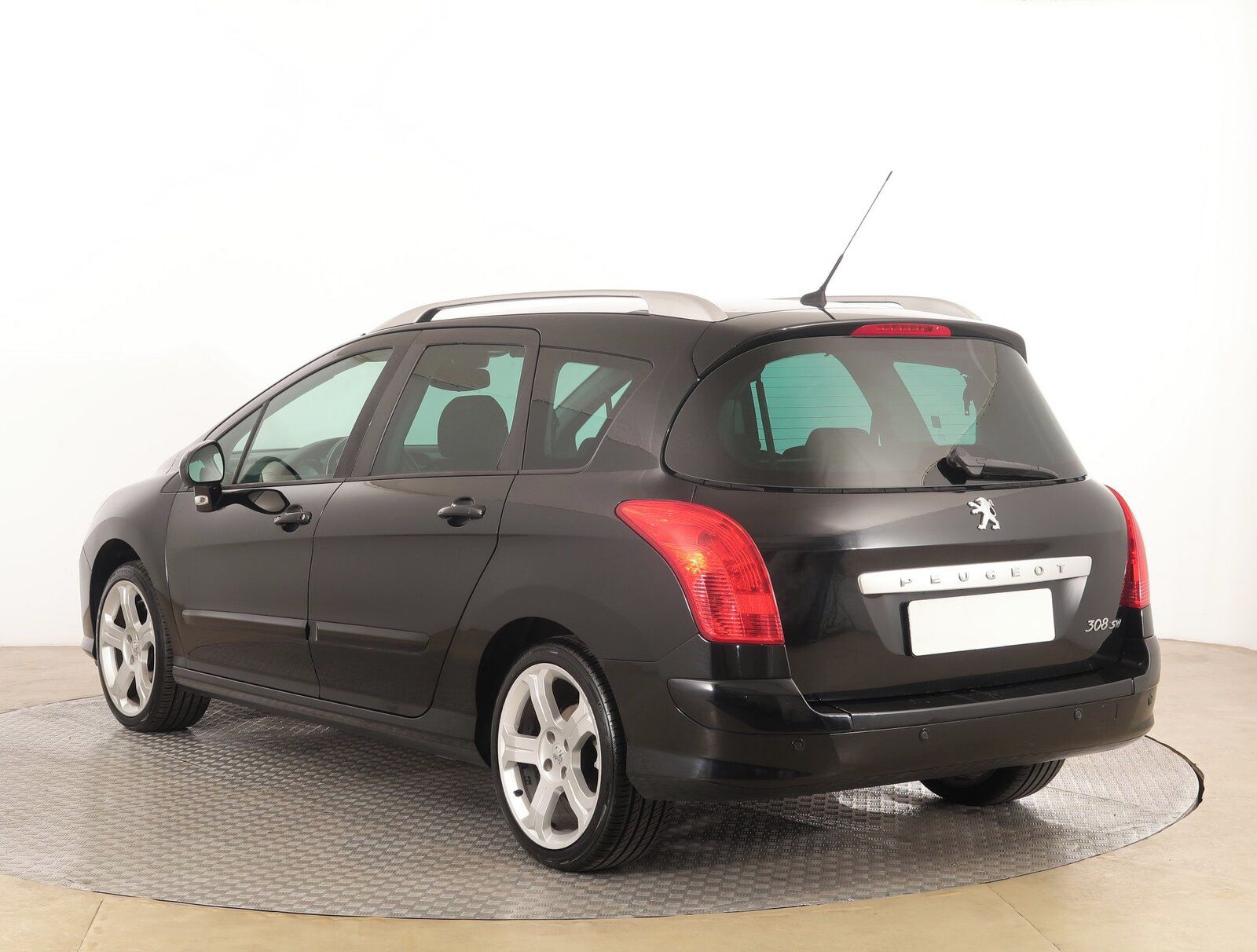 Peugeot 308, 1.6 THP, 7 míst, po STK - fotka 4