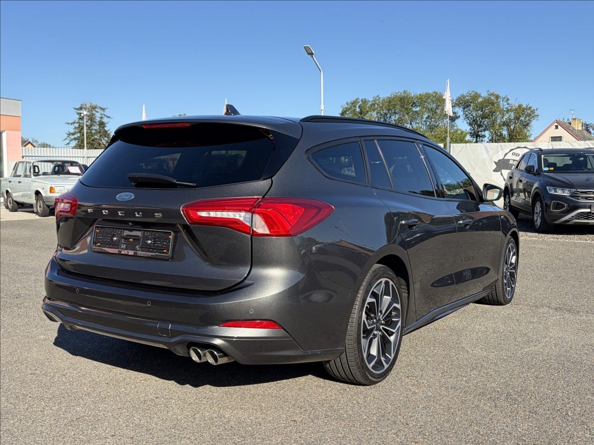 Ford Focus, 1,5 EB 111KW ST-Line,1.Maj,Nav - fotka 5
