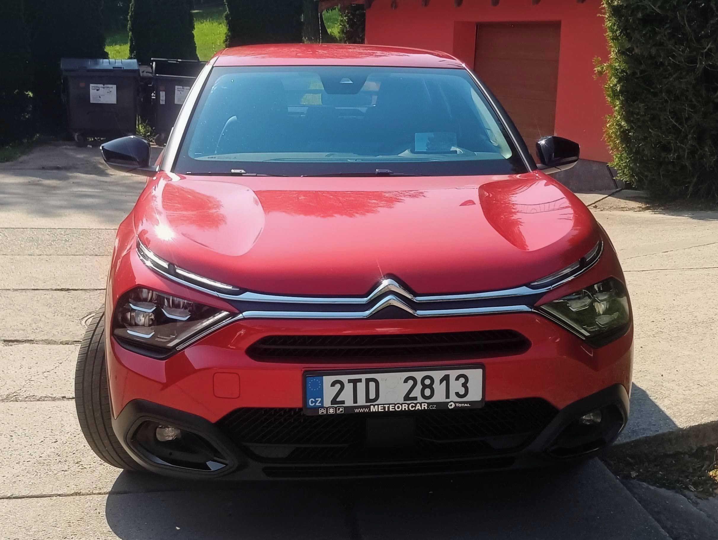 Citroën C4, 1,2 PT 96kW Aut. DPH - fotka 2