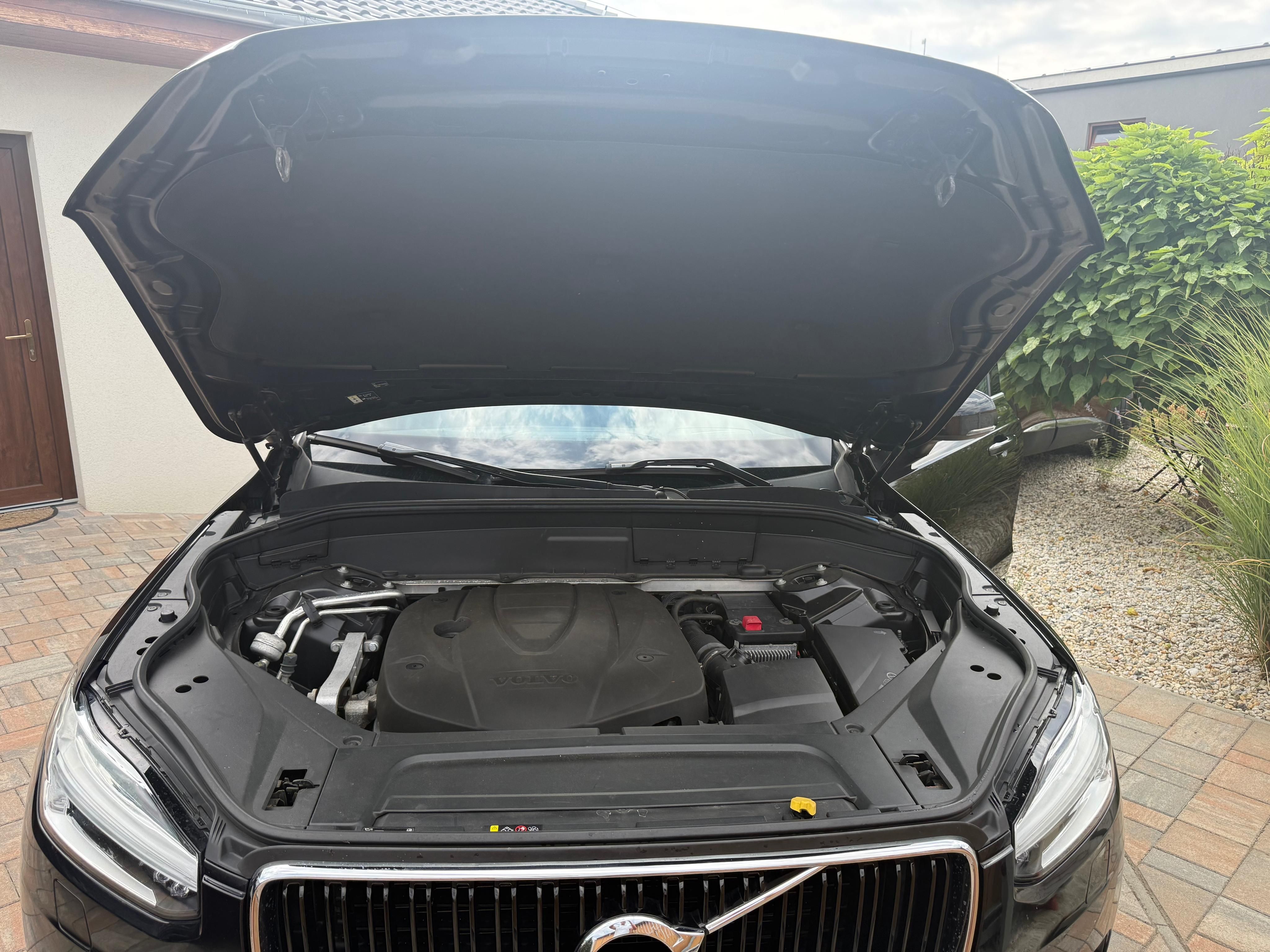 Volvo XC90, 2.0 D5 173 kw - fotka 6