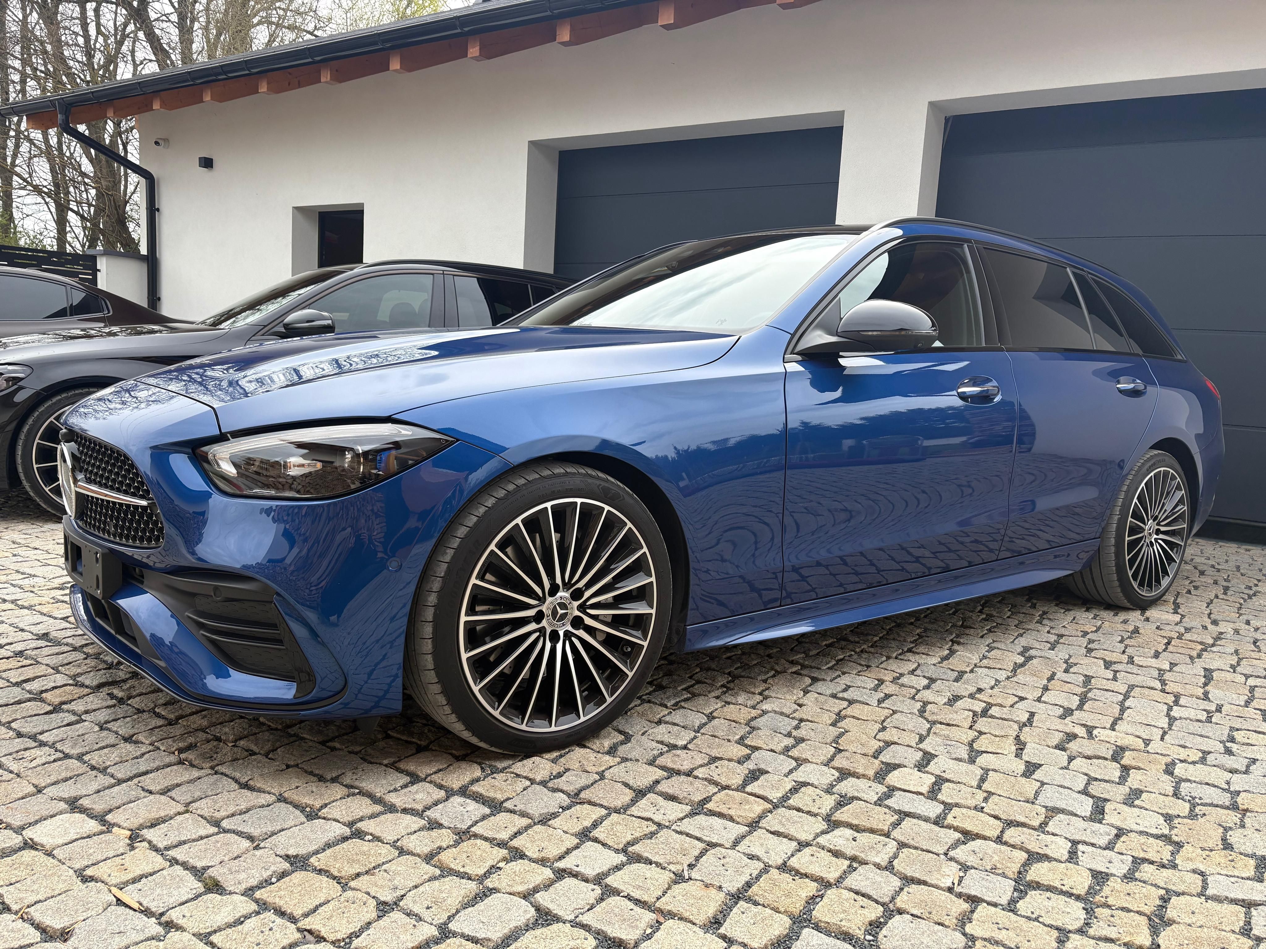 Mercedes-Benz Třídy C, Mercedes-Benz C 300 d AMG - fotka 2
