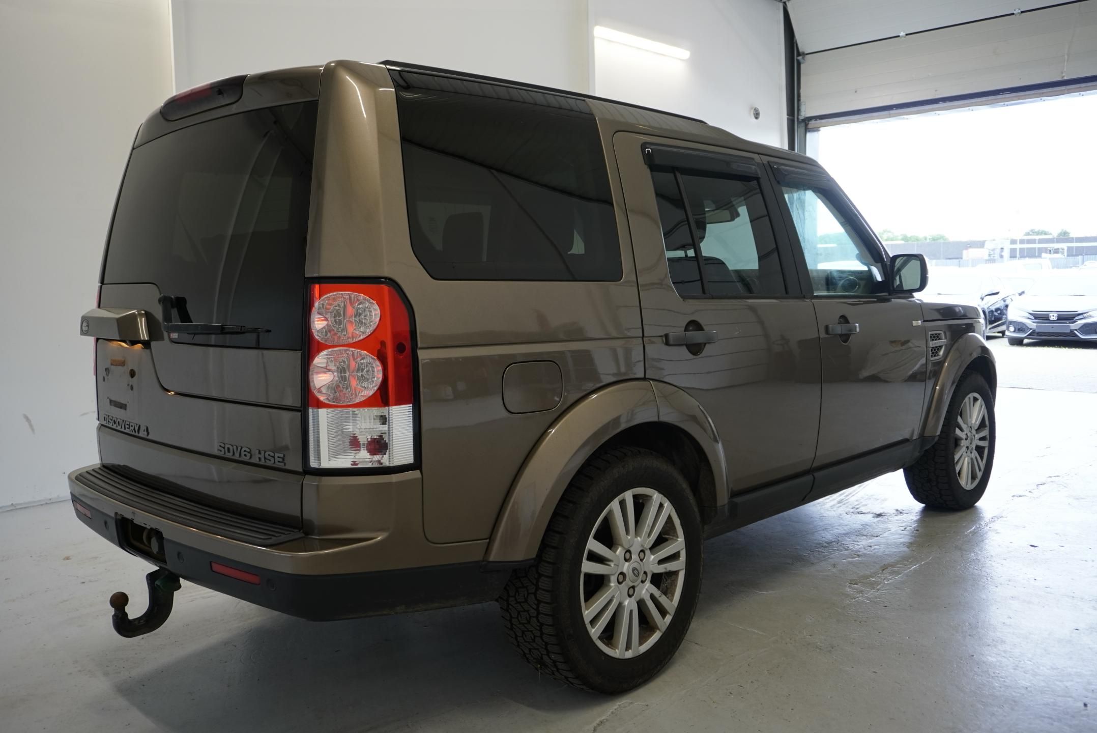 Land Rover Discovery, DISCOVERY 4  3,0D SDV6 HSE 4WD - fotka 5