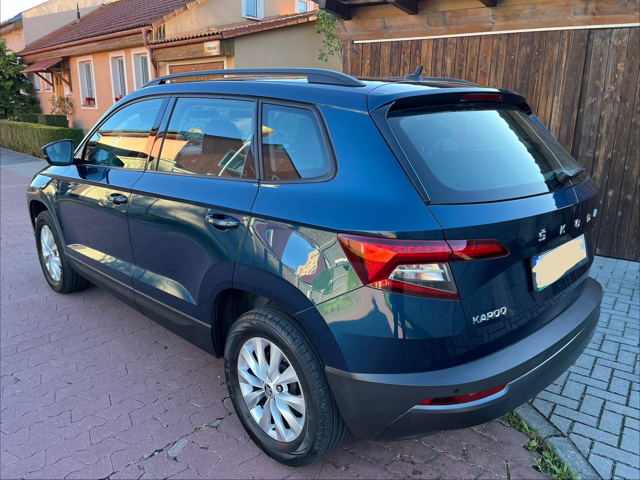 Škoda Karoq, 1.0Tsi 85kw ČR serviska tažné - fotka 2