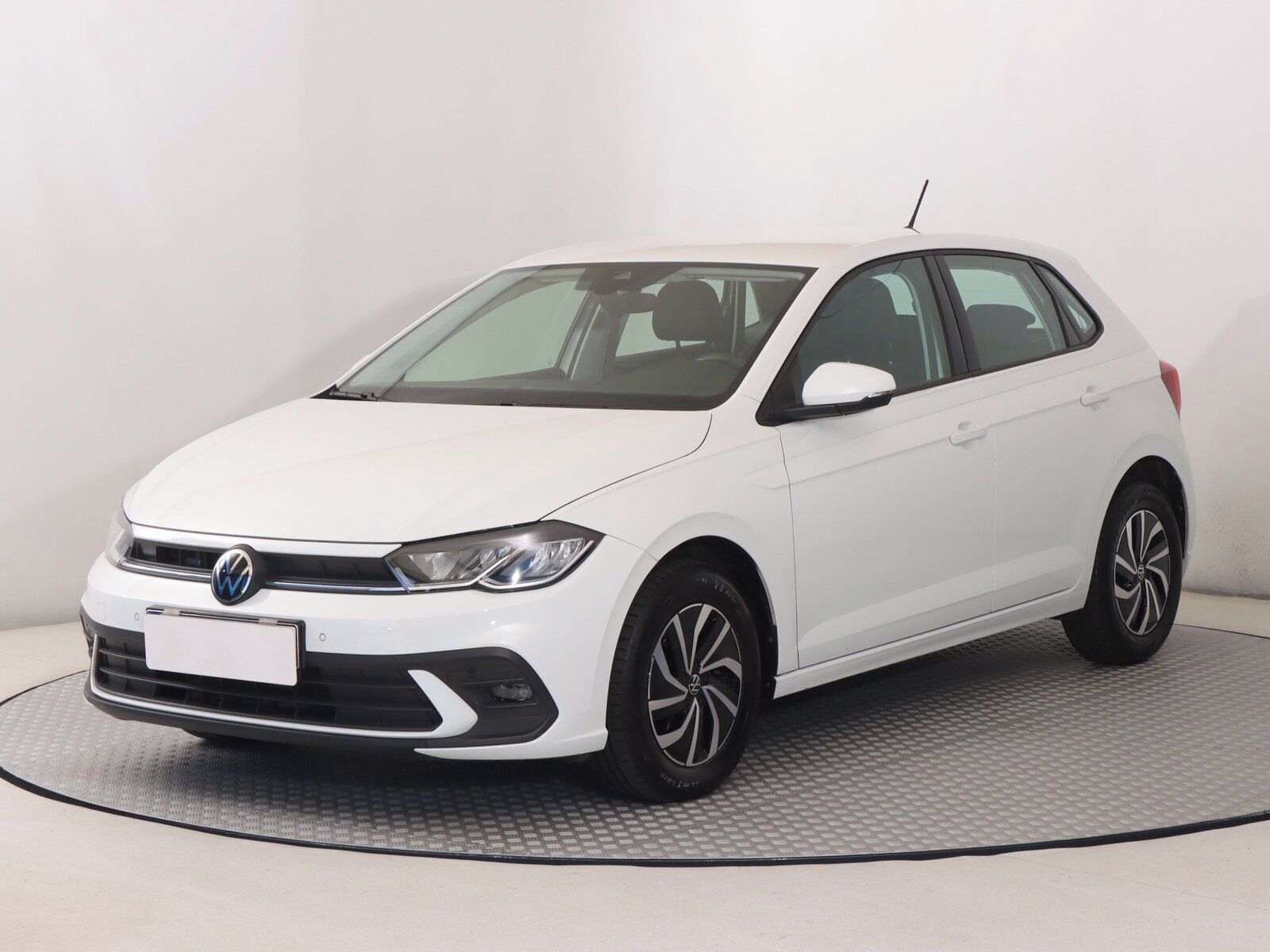 Volkswagen Polo, 1.0 TSI, Automat, Serv.kniha - fotka 2
