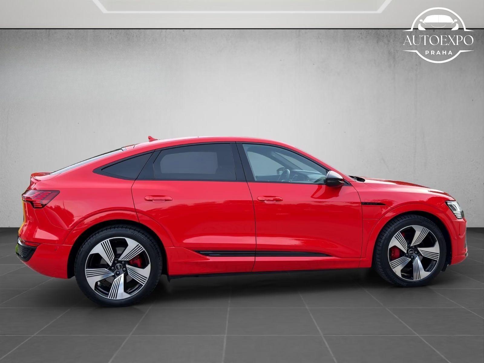 Audi Q8, Sportback e-tron 55 quattro* - fotka 6