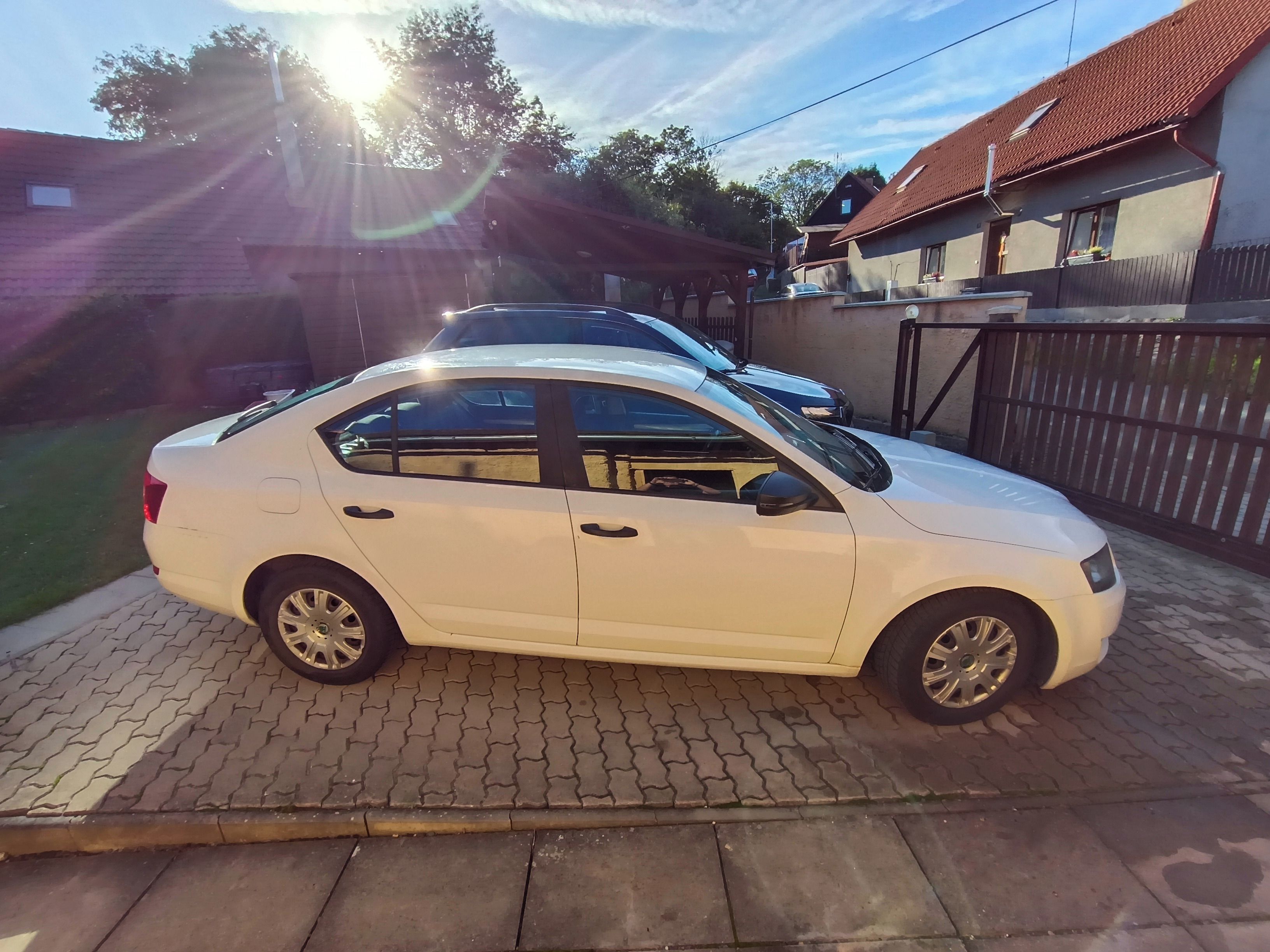 Škoda Octavia, 1.6 - fotka 5