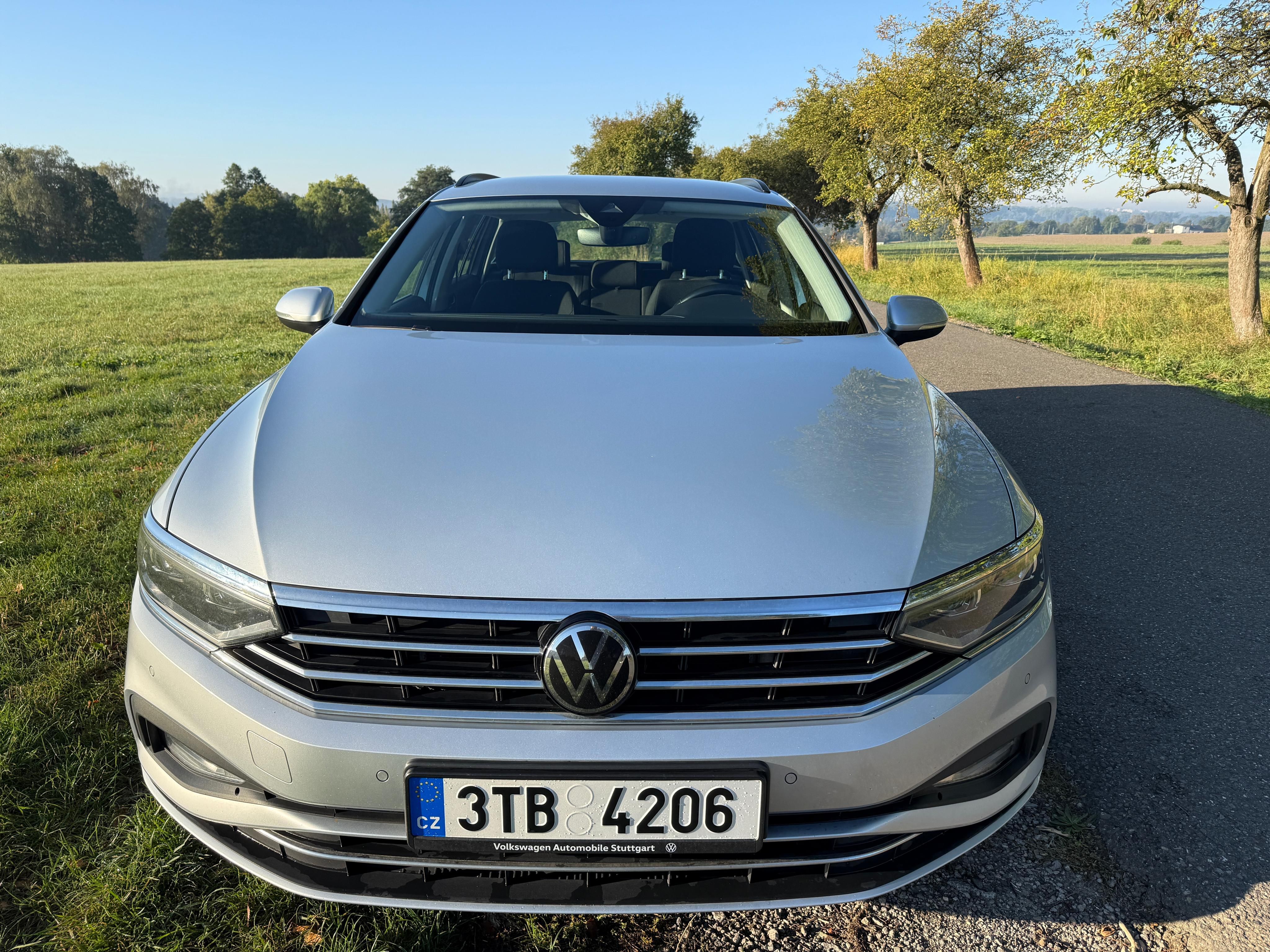 Volkswagen Passat, 2.0TDI 110kW, manuál, Matrix - fotka 3