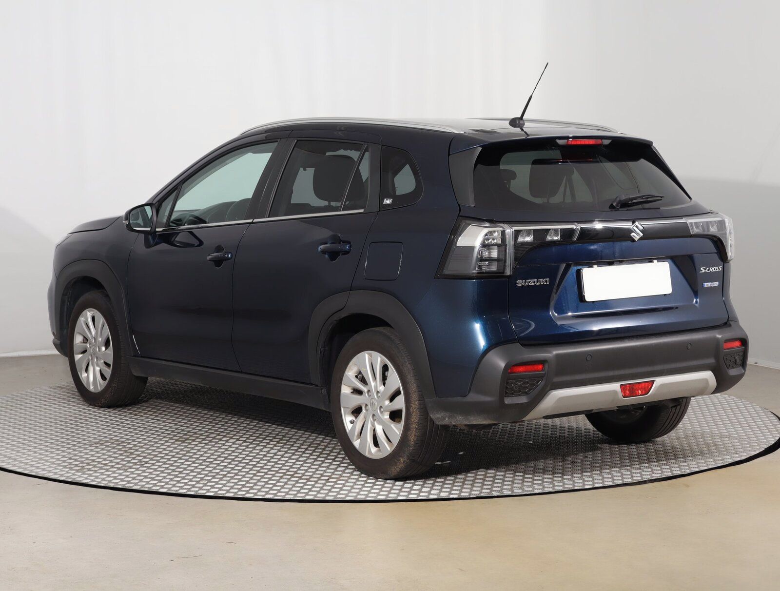 Suzuki SX4 S-Cross, 1.4 BoosterJet, Premium - fotka 4