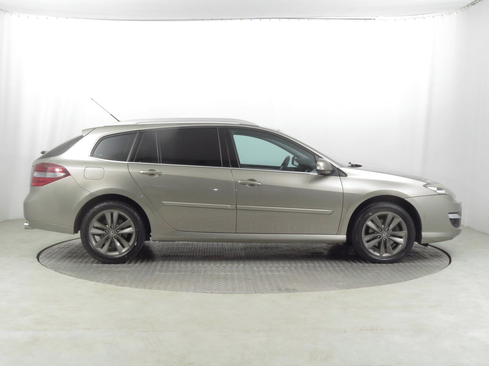 Renault Laguna, 2.0 DCi - fotka 6