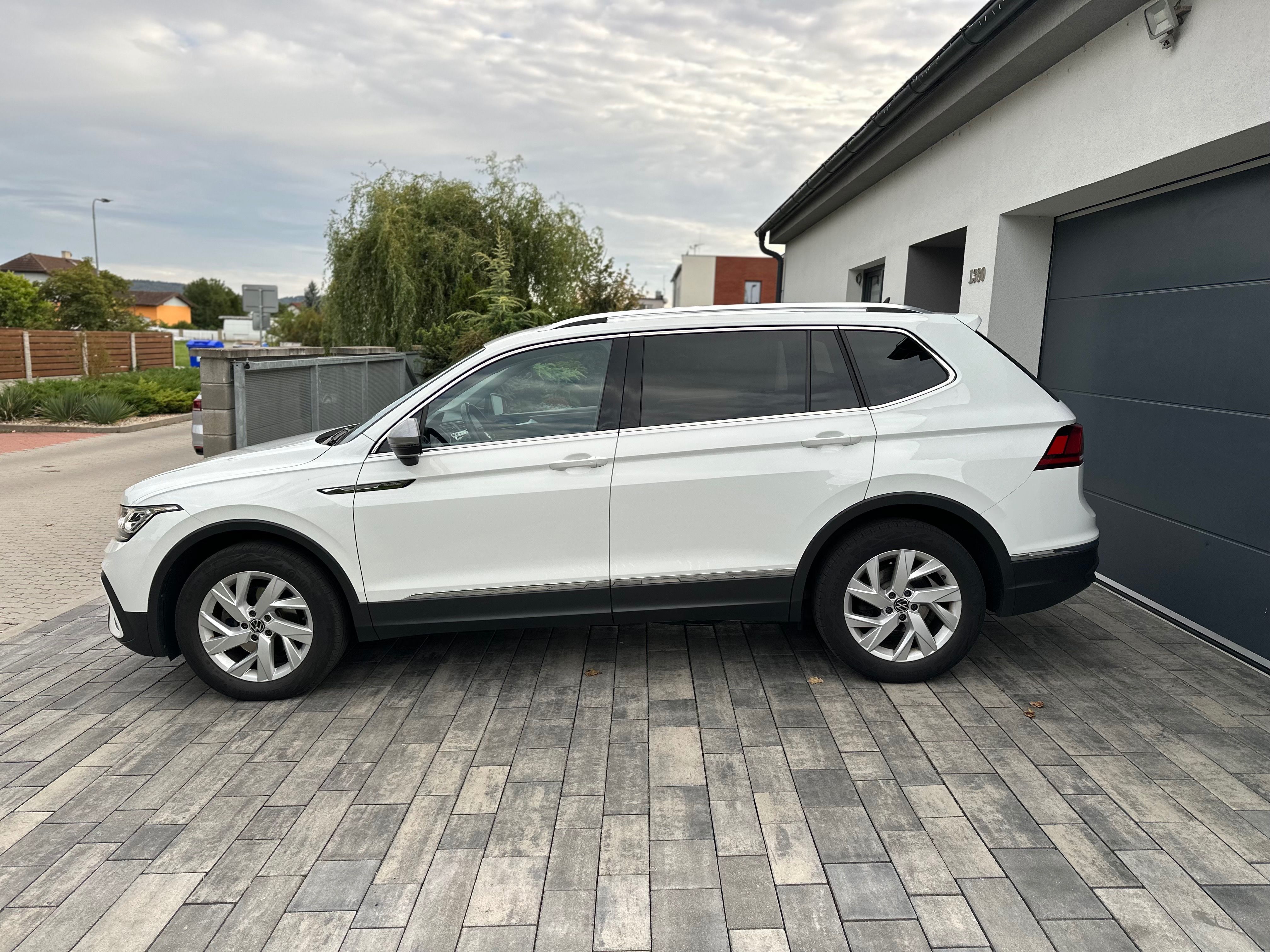 Volkswagen Tiguan Allspace, MATRIX WEBASTO HARMAN/KARDON - fotka 5