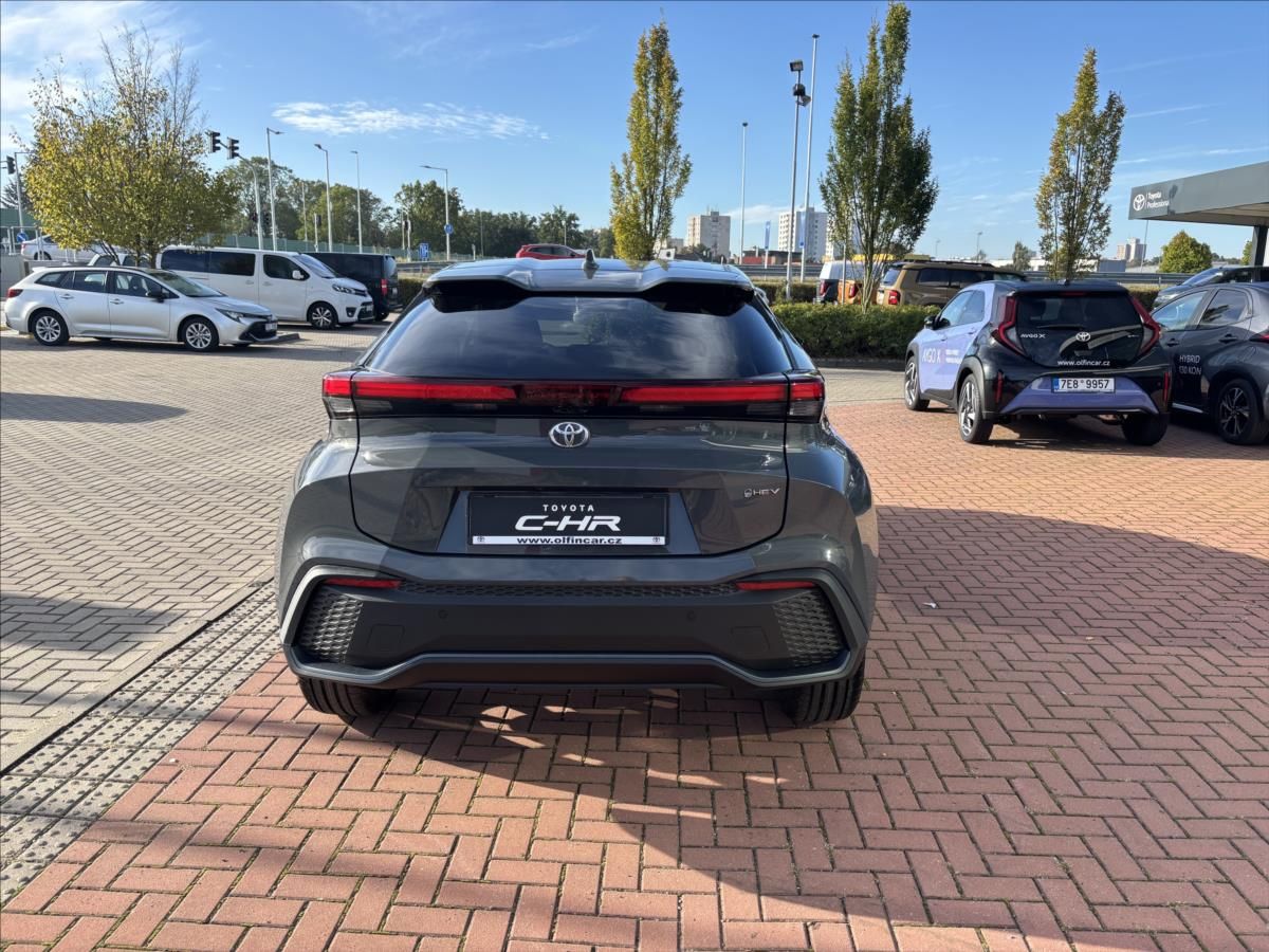 Toyota C-HR, 1,8   1.8 HEV Style - fotka 6