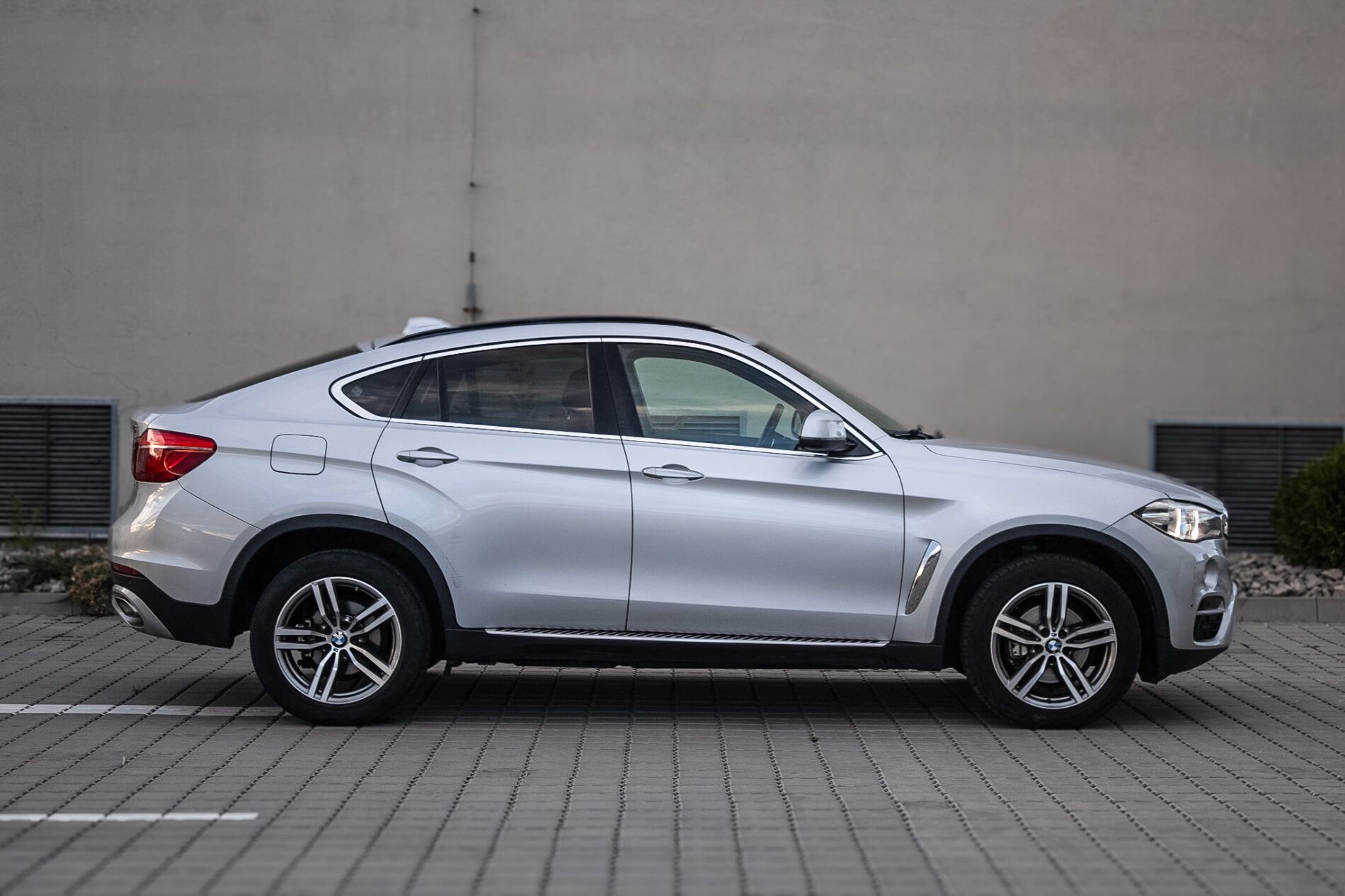 BMW X6 - fotka 4