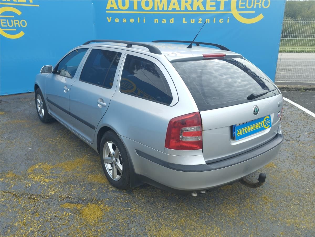 Škoda Octavia, 1,9 77KW - fotka 6