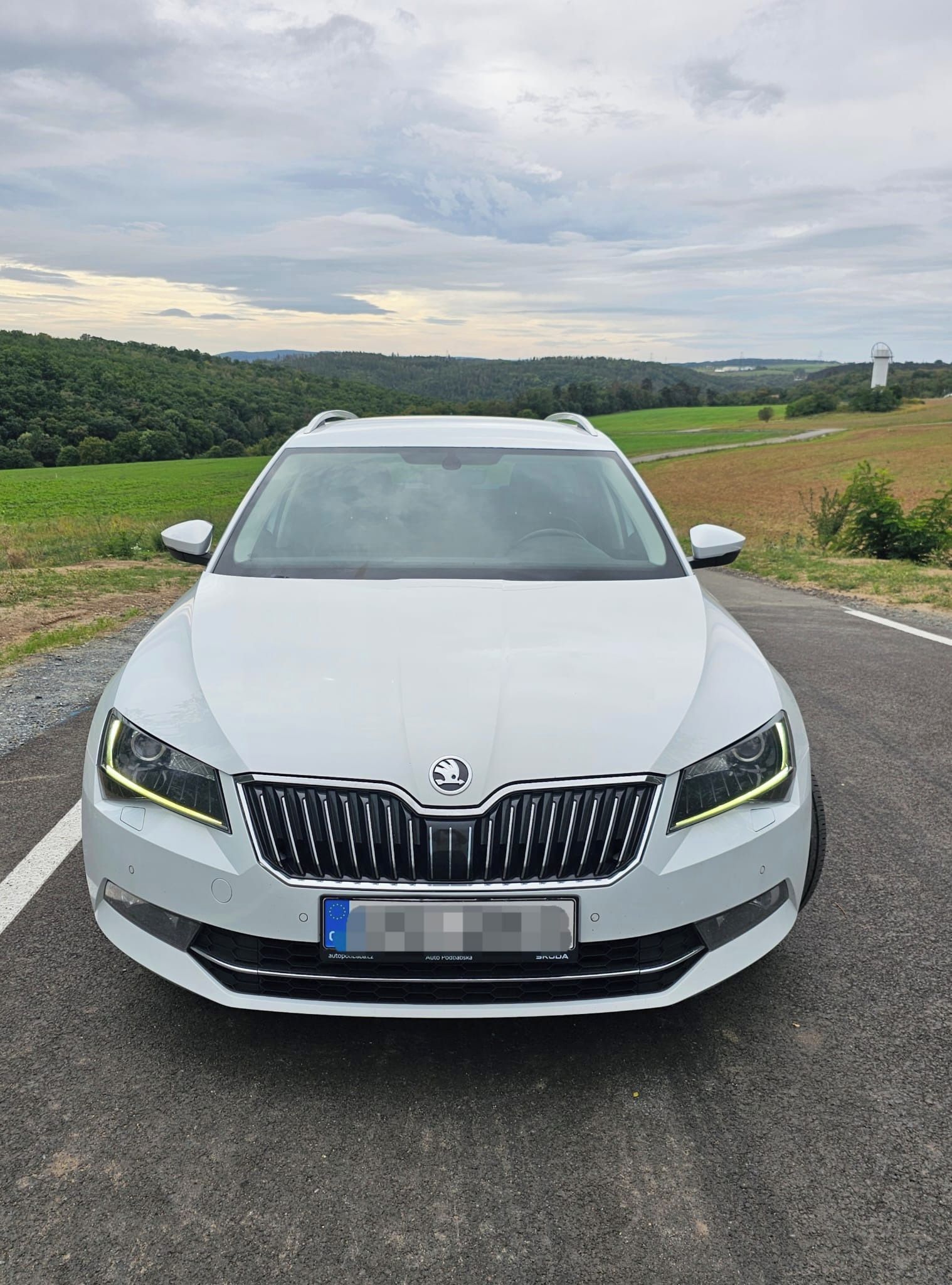Škoda Superb, 2.0 TDI - fotka 3
