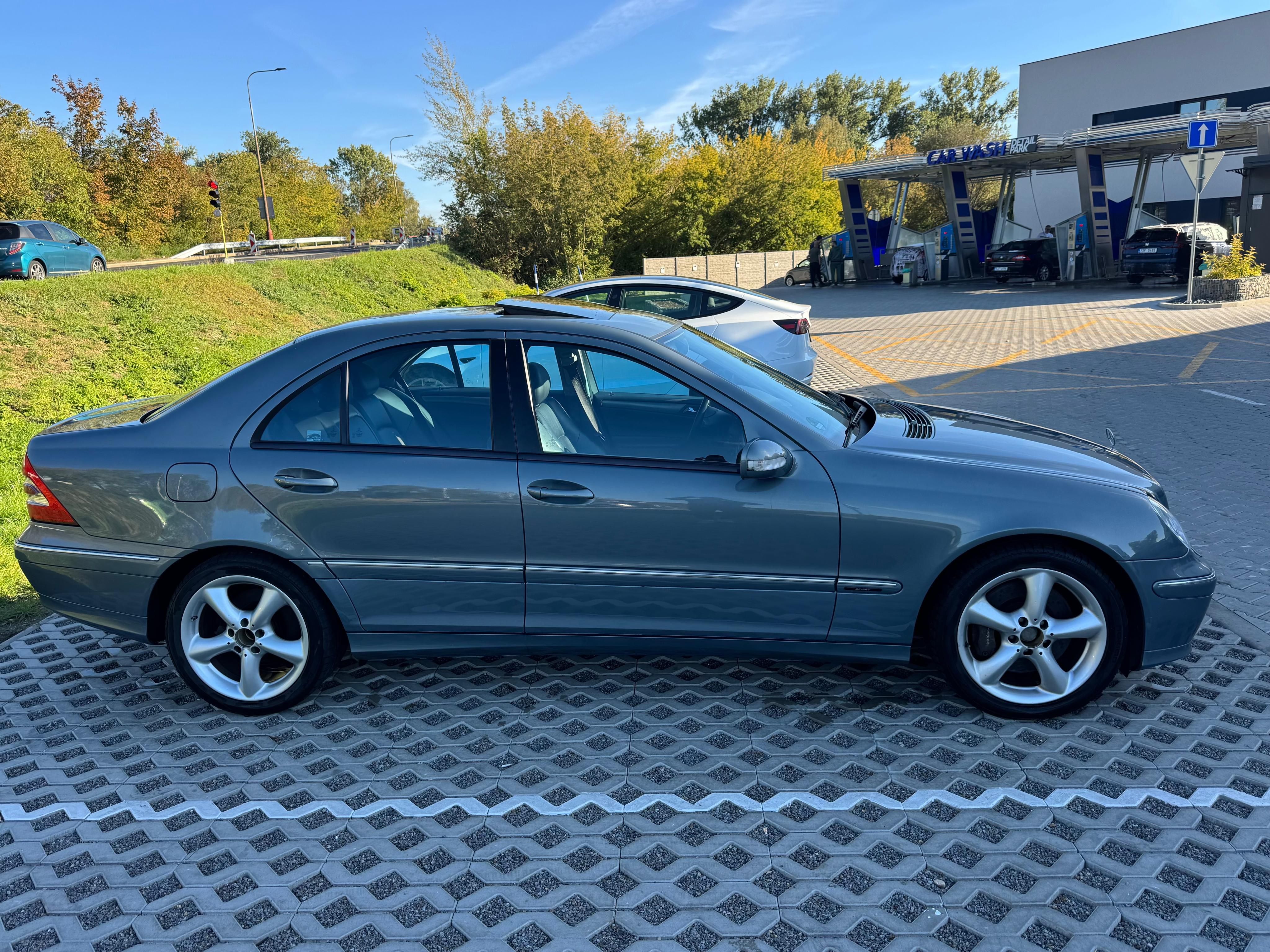 Mercedes-Benz Třídy C, 230 Kompressor 141kW.Sport - fotka 5