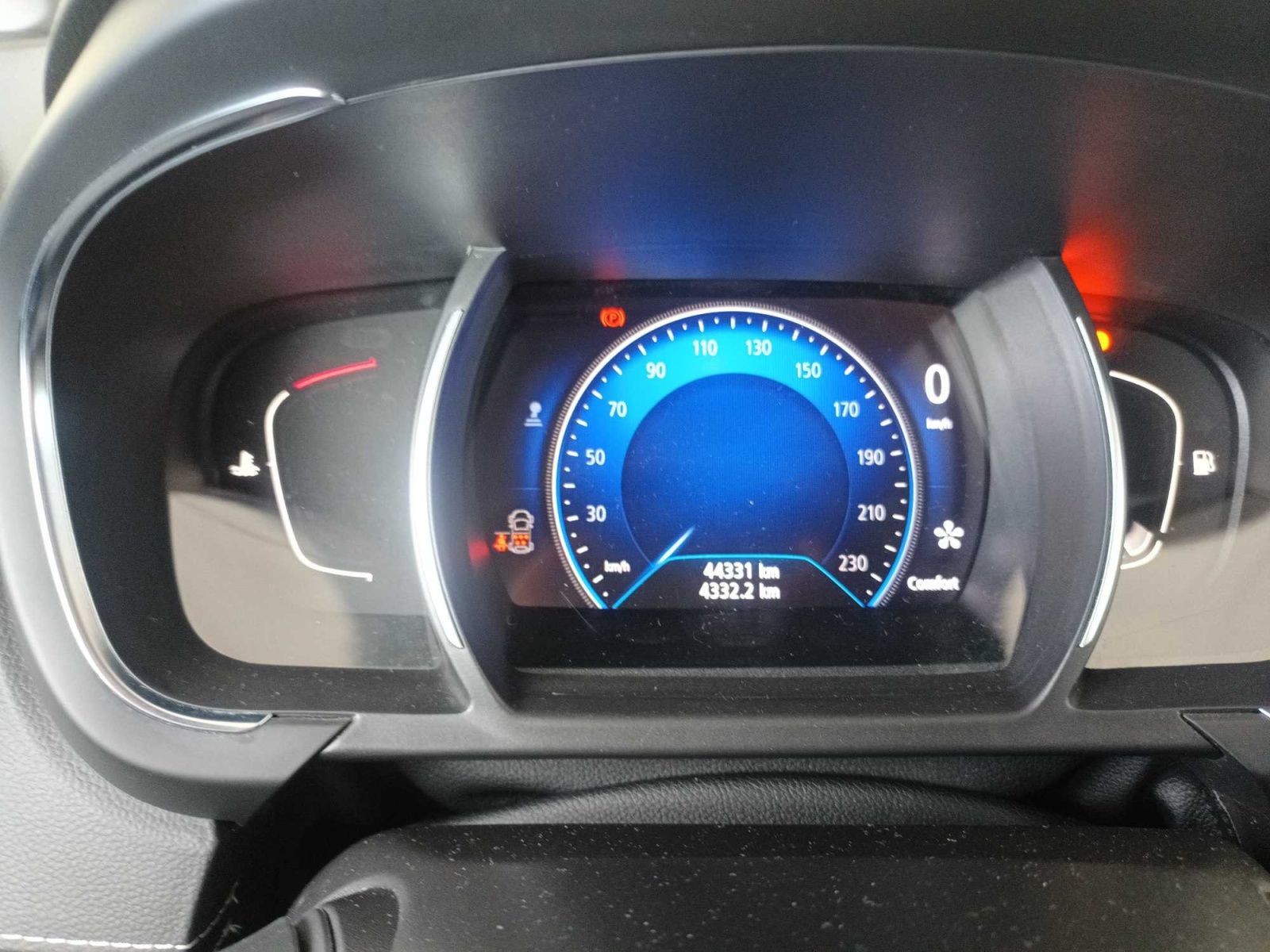 Renault Grand Scénic, 1.3 TCe, 7 míst, Serv.kniha - fotka 3