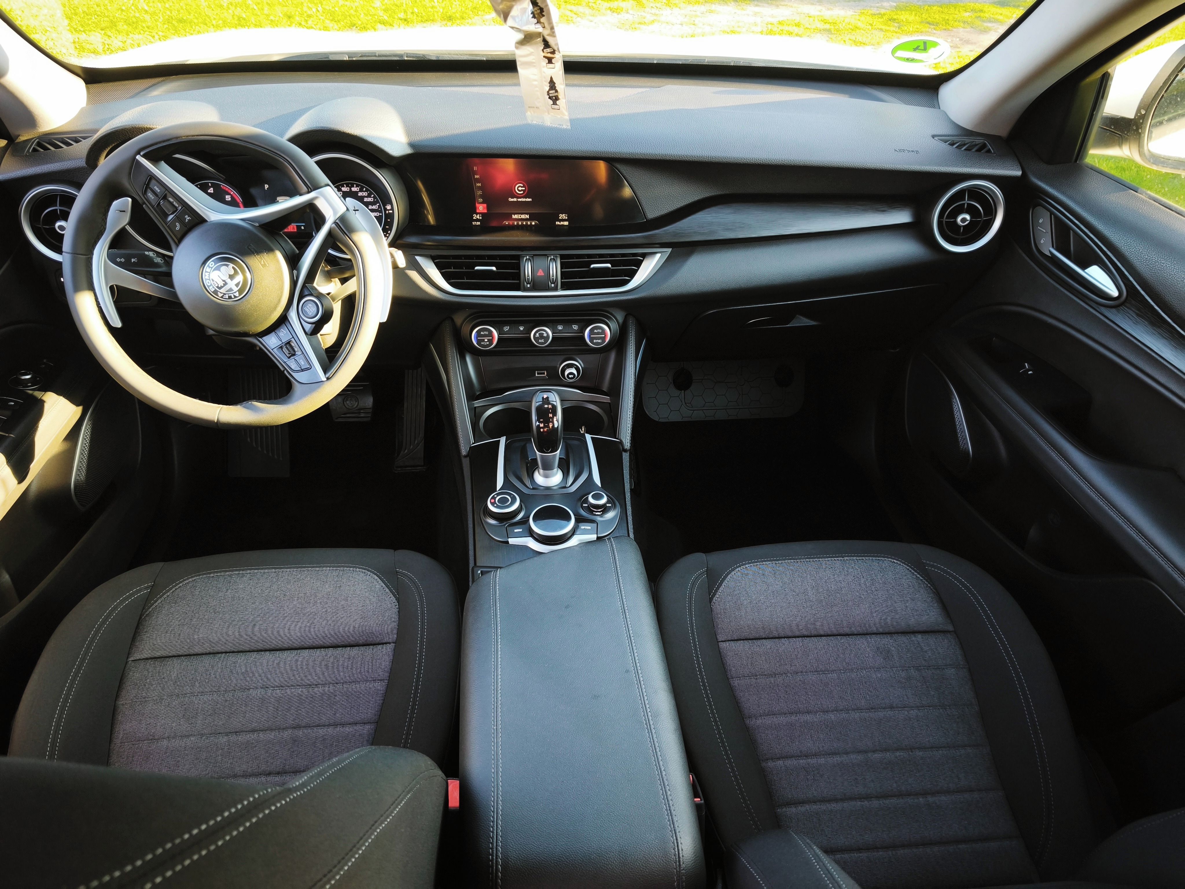 Alfa Romeo Stelvio, Super Q2 - fotka 4