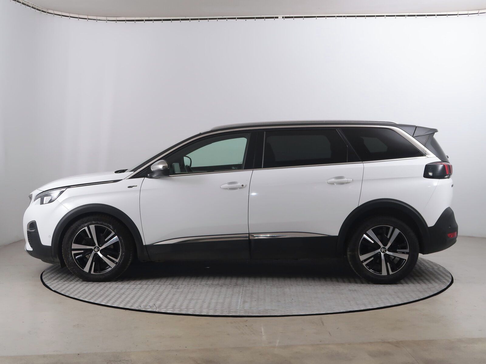 Peugeot 5008, 2.0 BlueHDi, GT Line, Automat - fotka 3