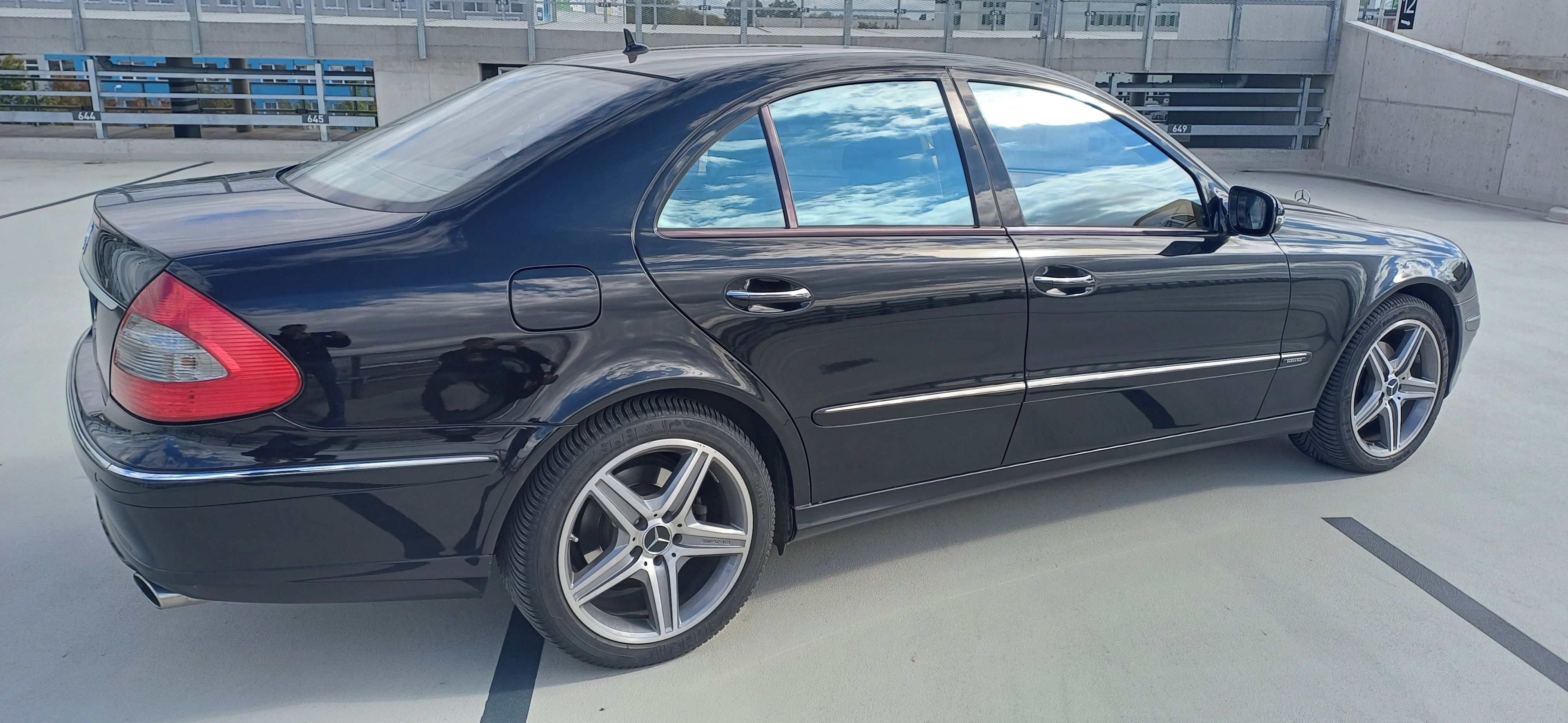 Mercedes-Benz Třídy E, E350, 4x4, AMG kola, výbava - fotka 6