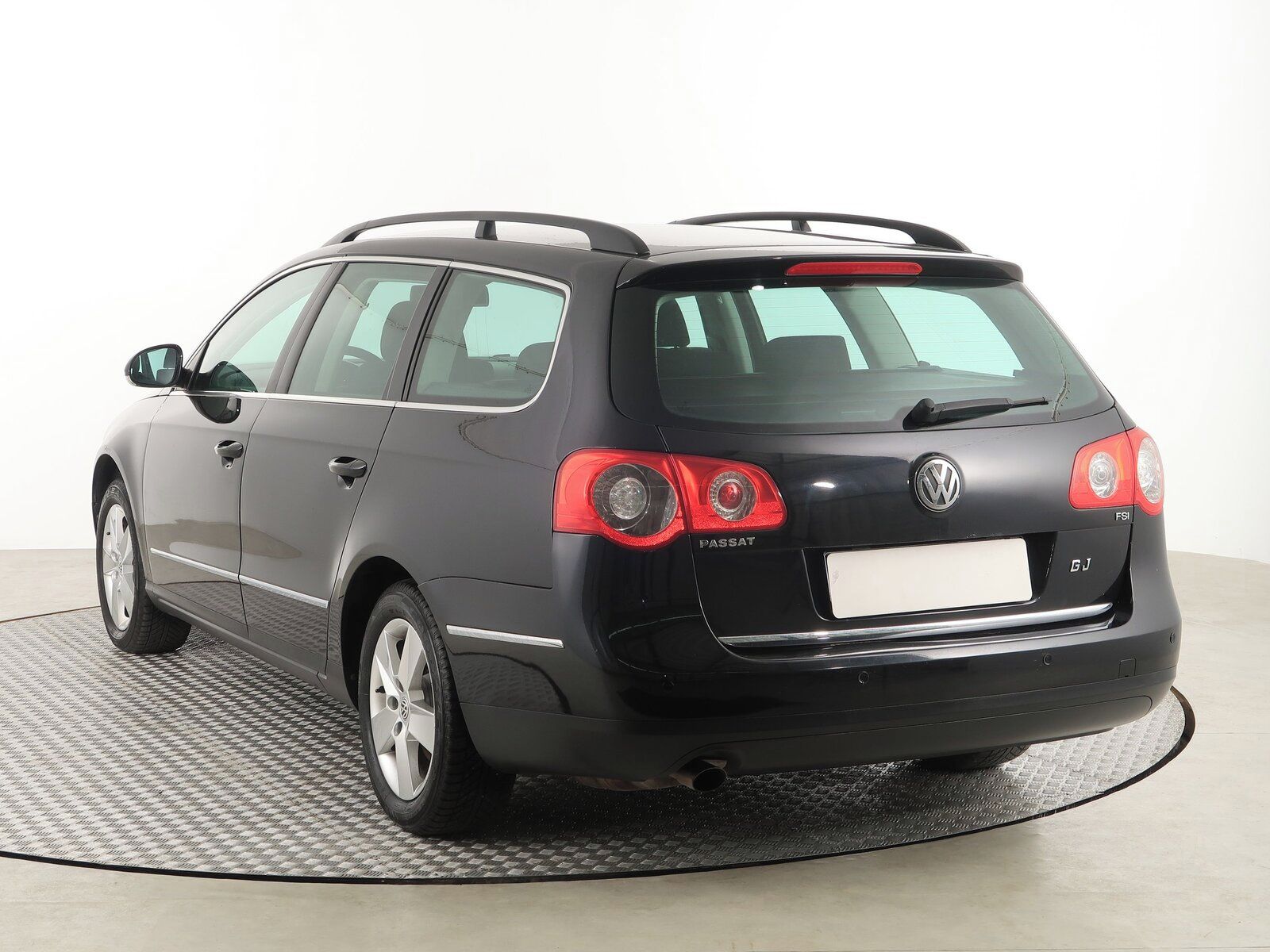 Volkswagen Passat, 1.6 FSI, Business - fotka 4