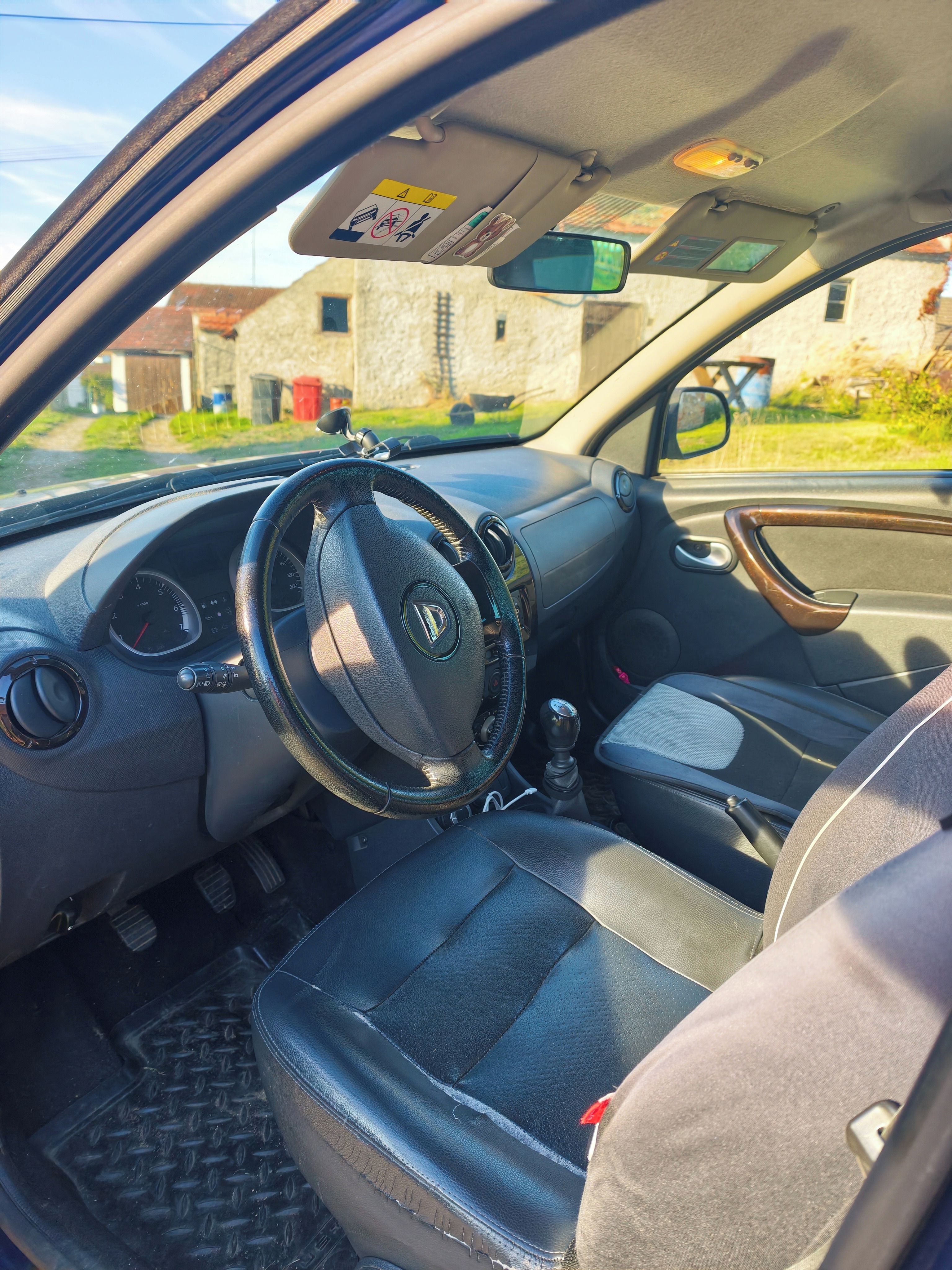 Dacia Duster, 1.5 dCi 81 kW 4×4, 1. majitel - fotka 5