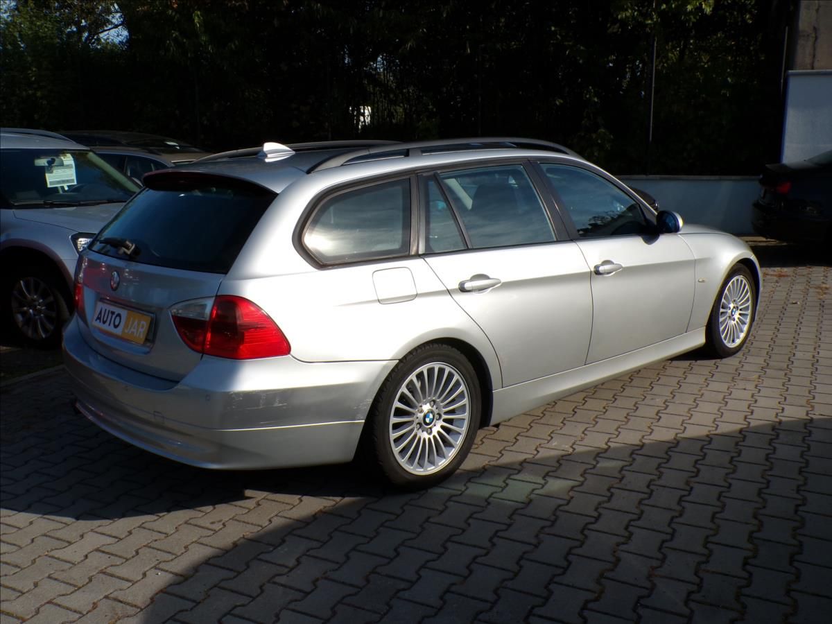 BMW Řada 3, 2,0 318D  KLIMATIZACE - fotka 4