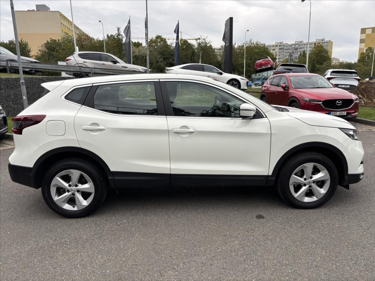 Nissan Qashqai, 1,3 DIG-T Acenta VÝHŘEV KAMERA - fotka 6