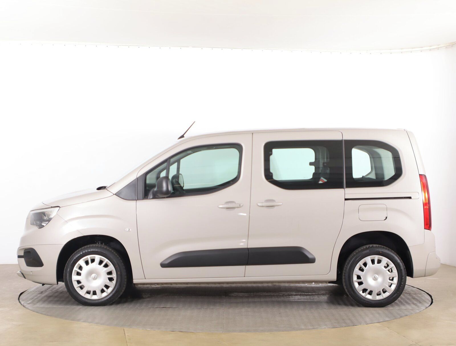 Opel Combo, 1.5 CDTI, Edition, 5Míst, ČR - fotka 3