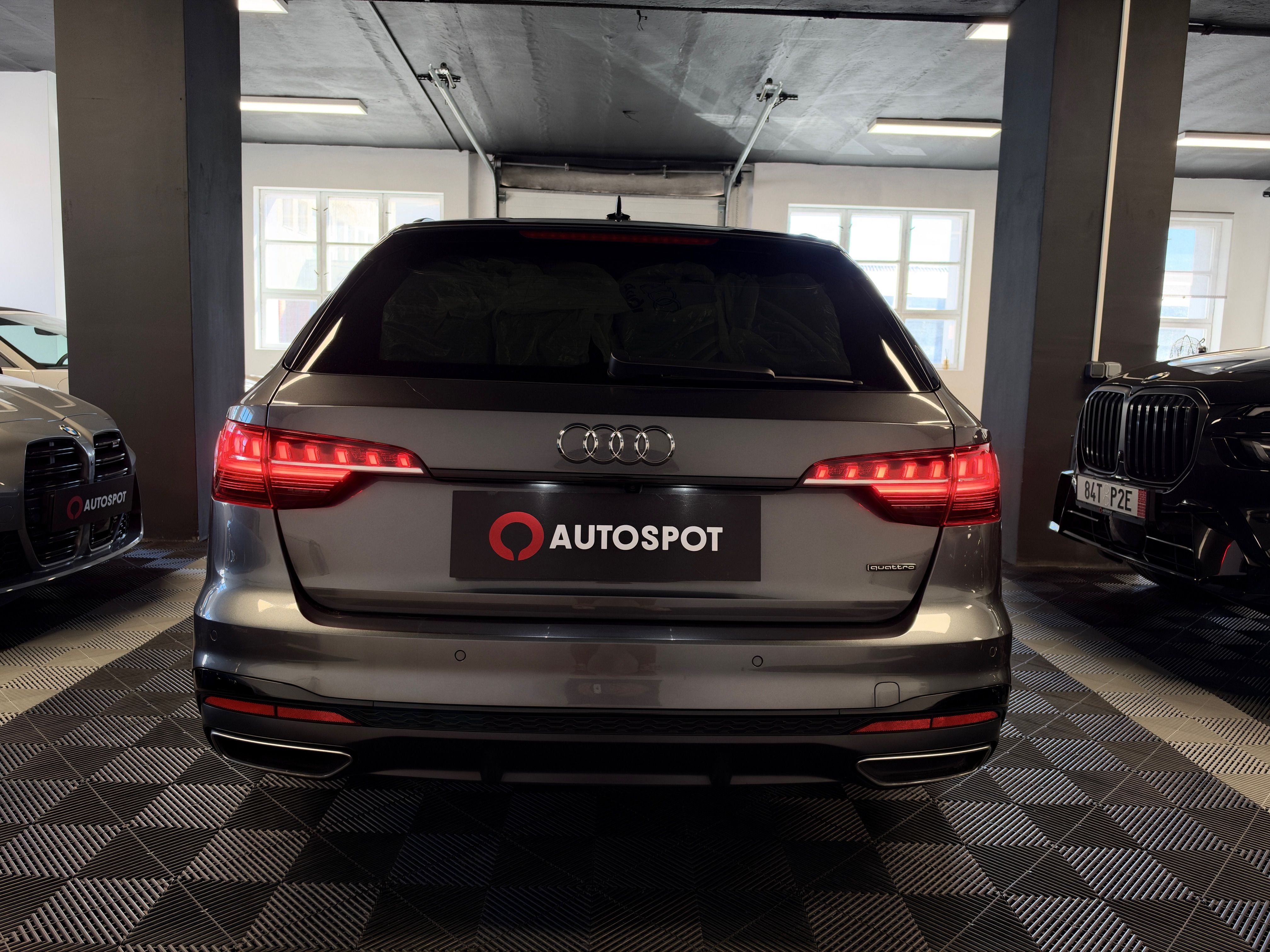 Audi A4 Avant, 40 TDI Quattro S line - fotka 5