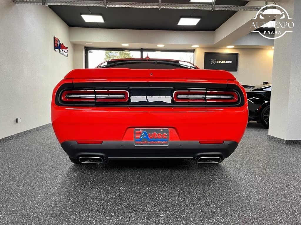 Dodge Challenger, CHALLENGER  R/T-5.7L-V8 HEMi - fotka 5