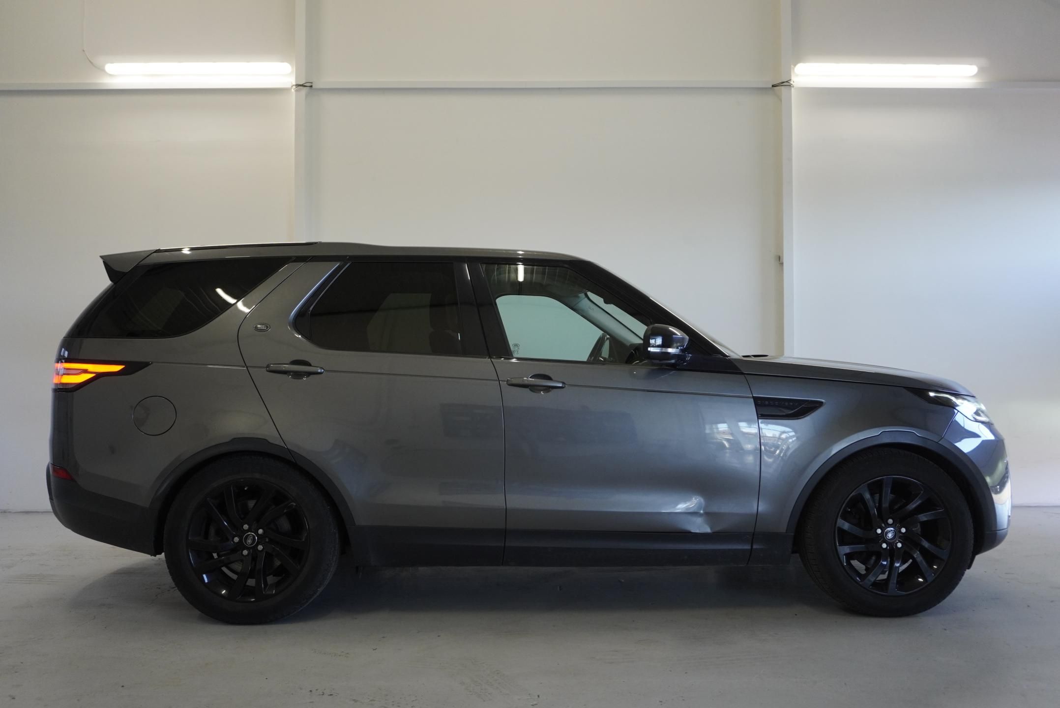 Land Rover Discovery, 3,0 TD6 HSE 4WD AUT. - fotka 4