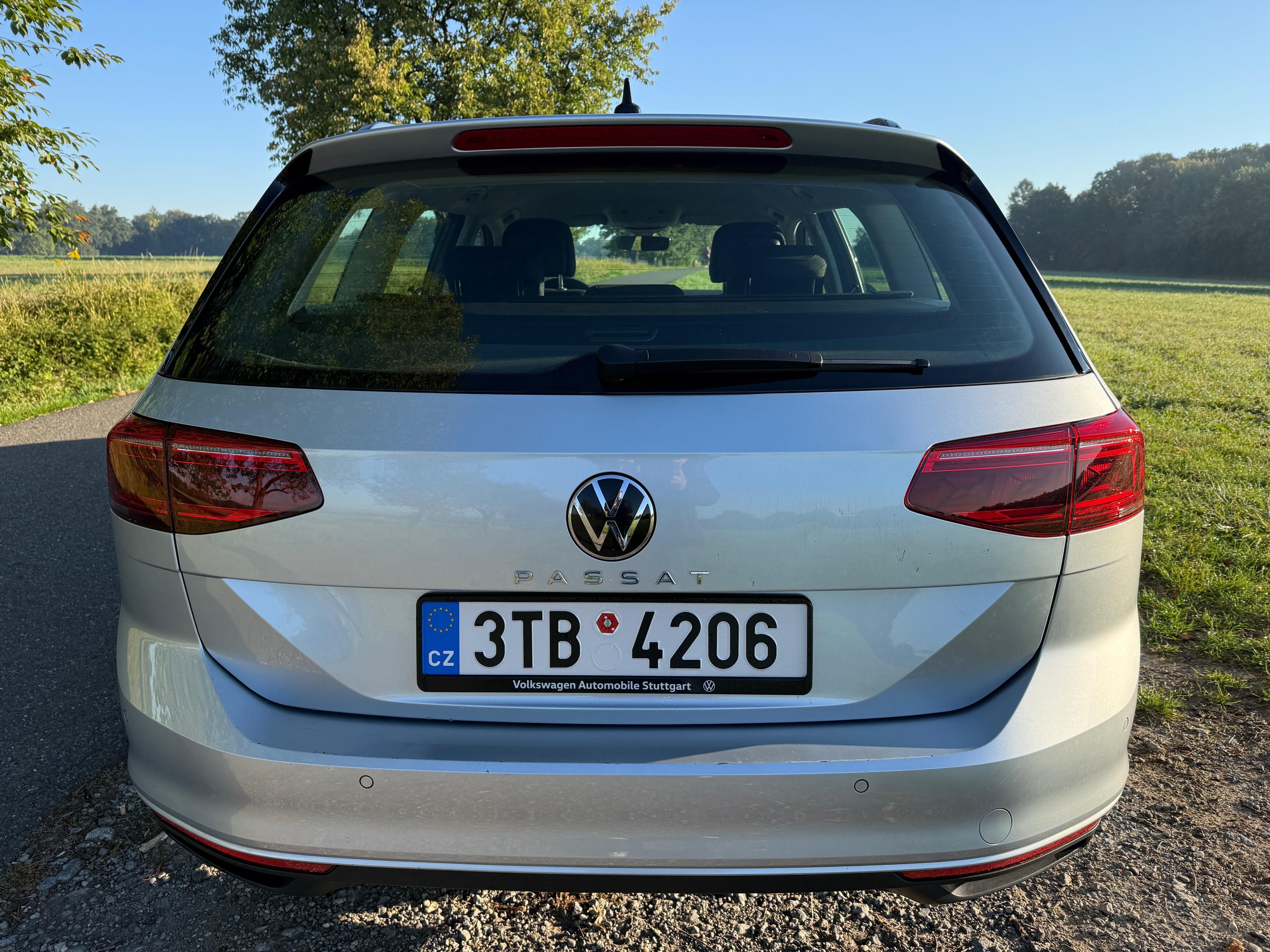 Volkswagen Passat, 2.0TDI 110kW, manuál, Matrix - fotka 4