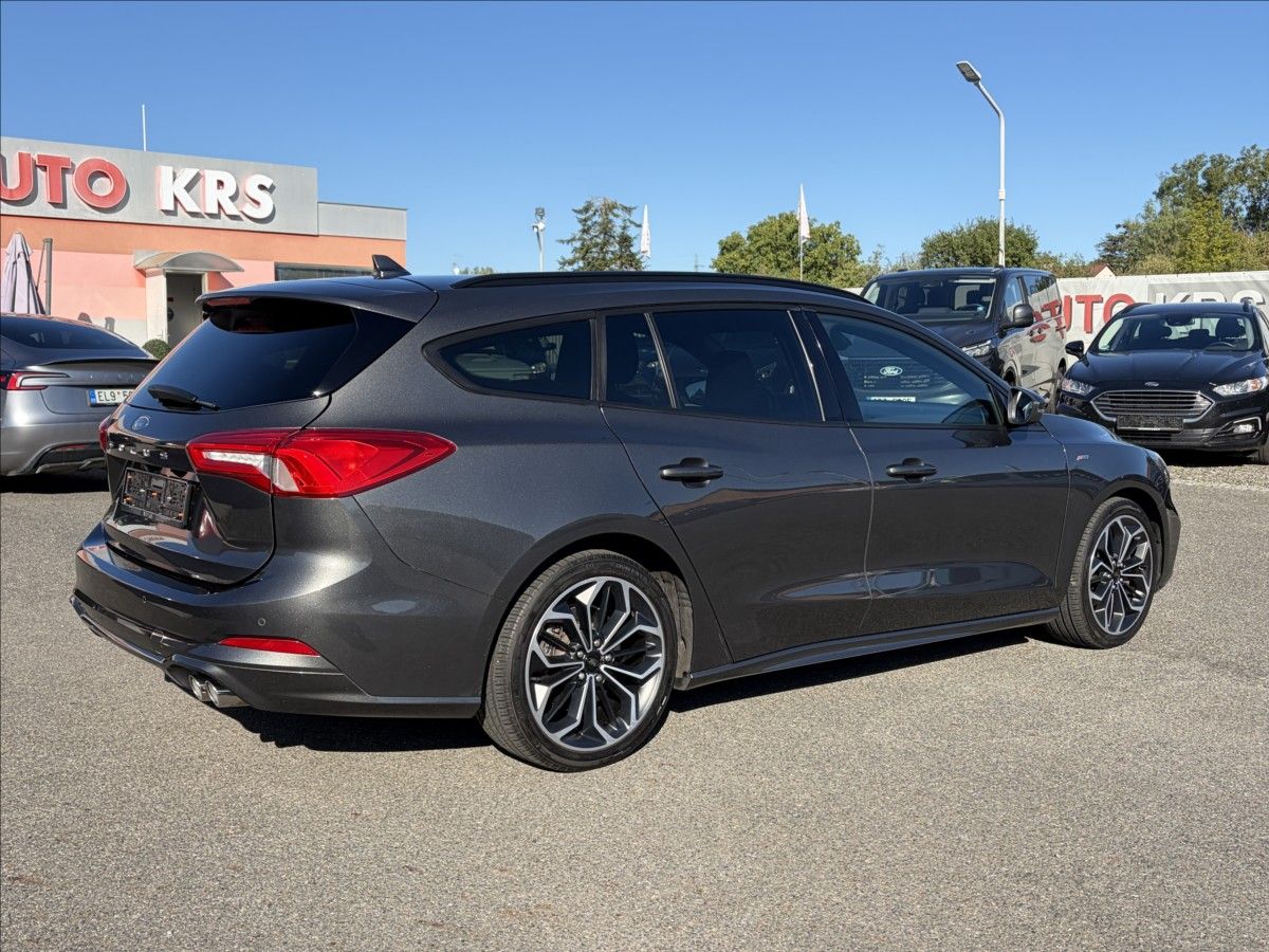 Ford Focus, 1,5 EB 111KW ST-Line,1.Maj,Nav - fotka 4