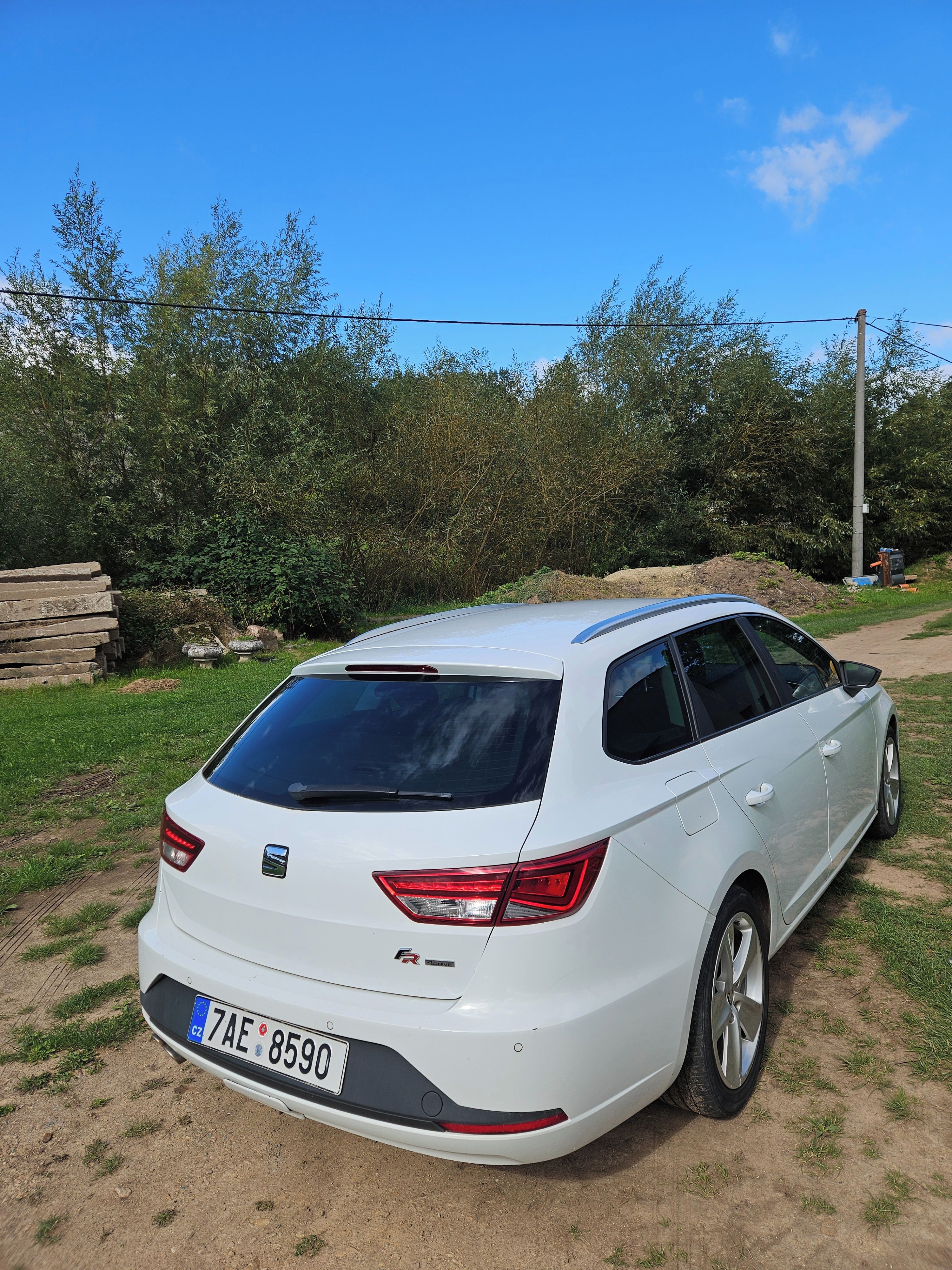 Seat Leon, 2.0TDI 4x4 110kw - fotka 4