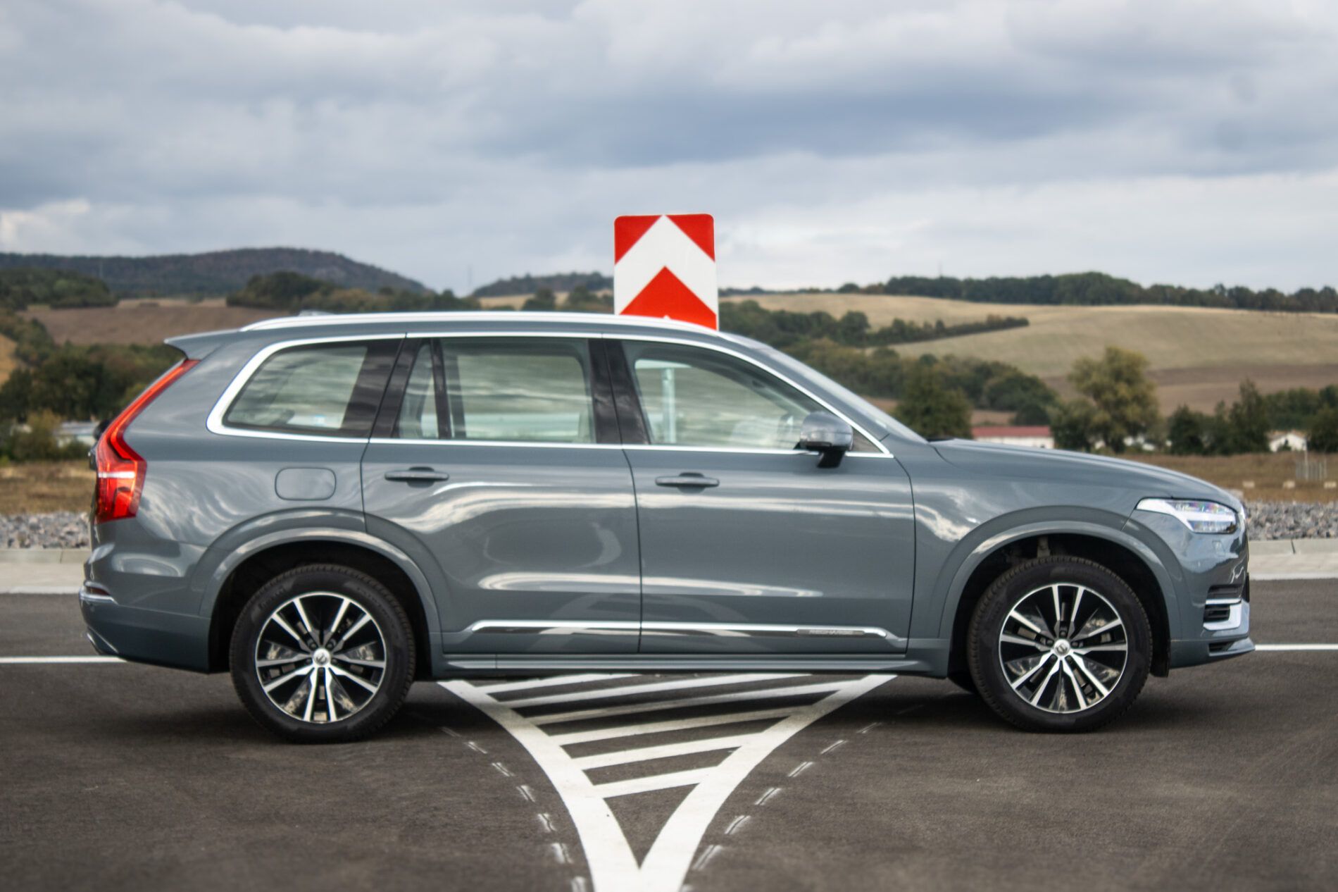 Volvo XC90 - fotka 4