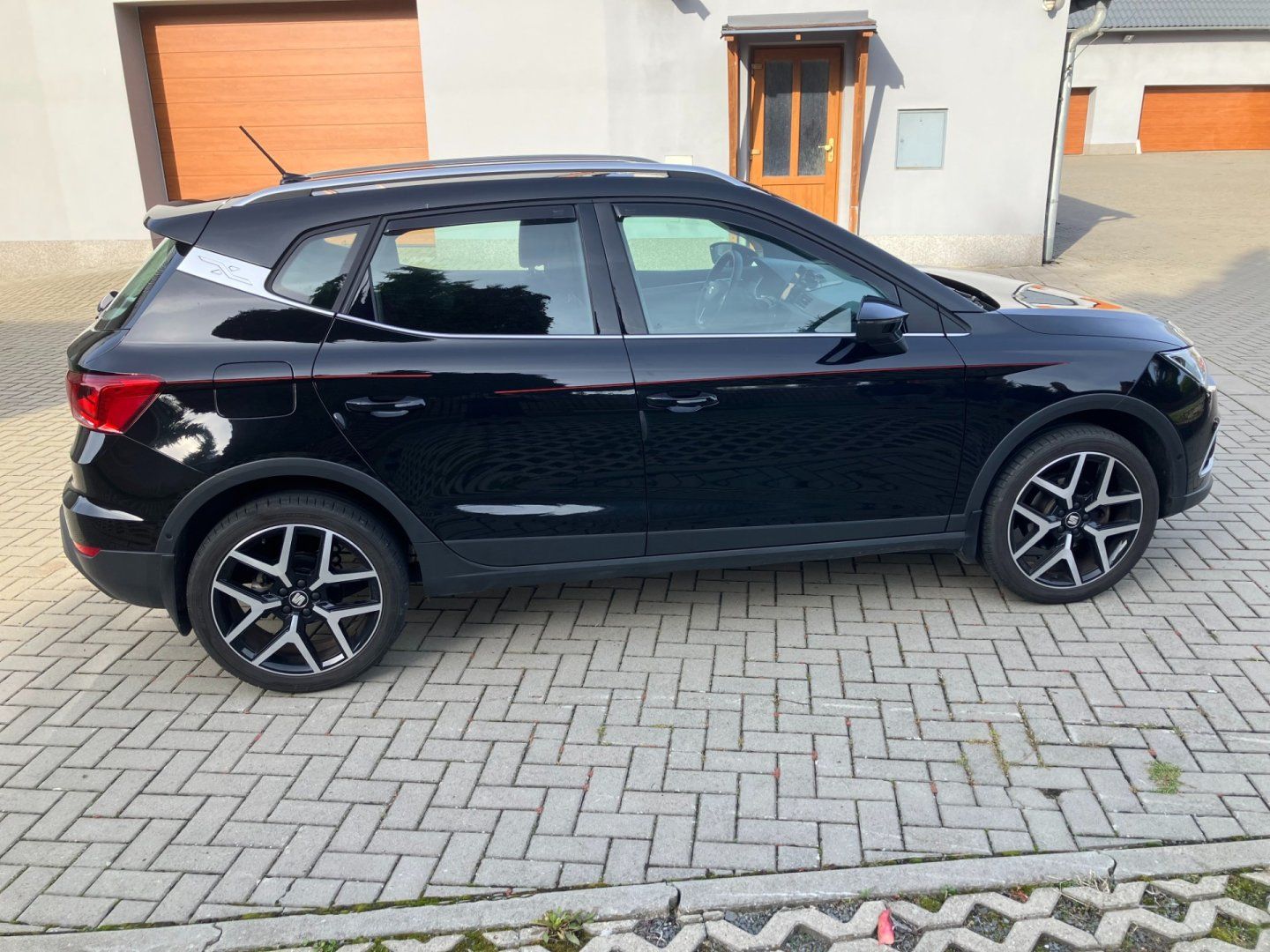 Seat Arona, FR 1.0TSI 85kW 1.MAJITEL ČR - fotka 2
