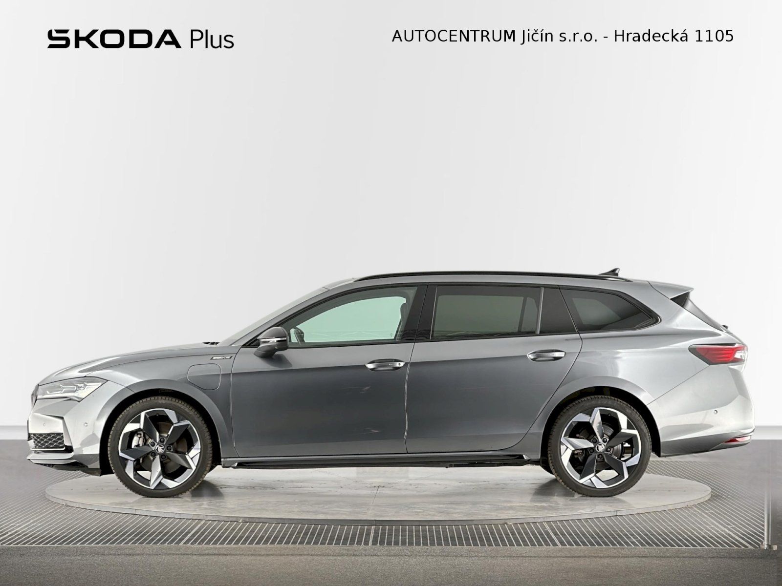 Škoda Superb, Combi iV DSG 1.5TSI 150kW Spor - fotka 3