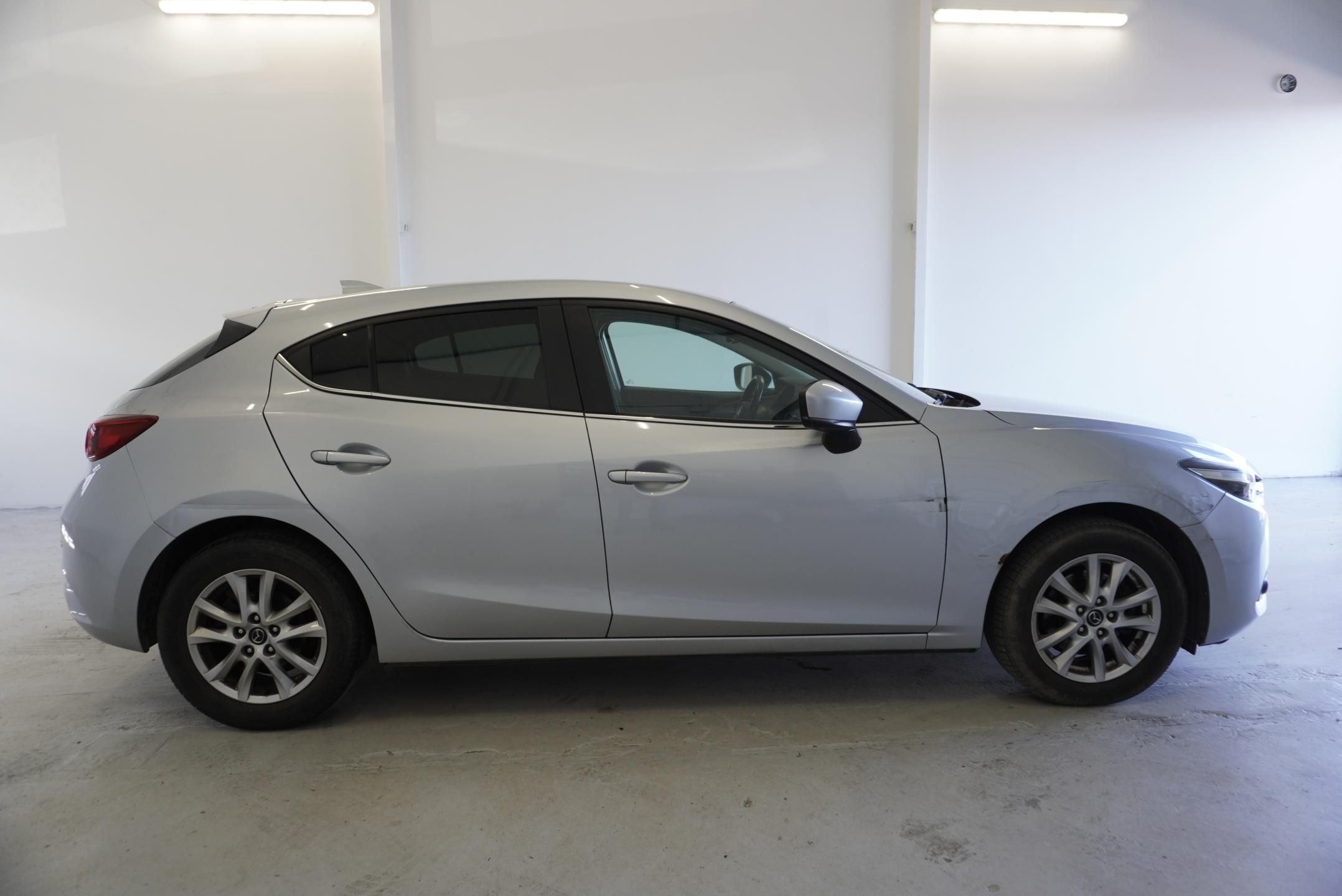 Mazda 3, 2,0I SKYACTIV-G - fotka 4