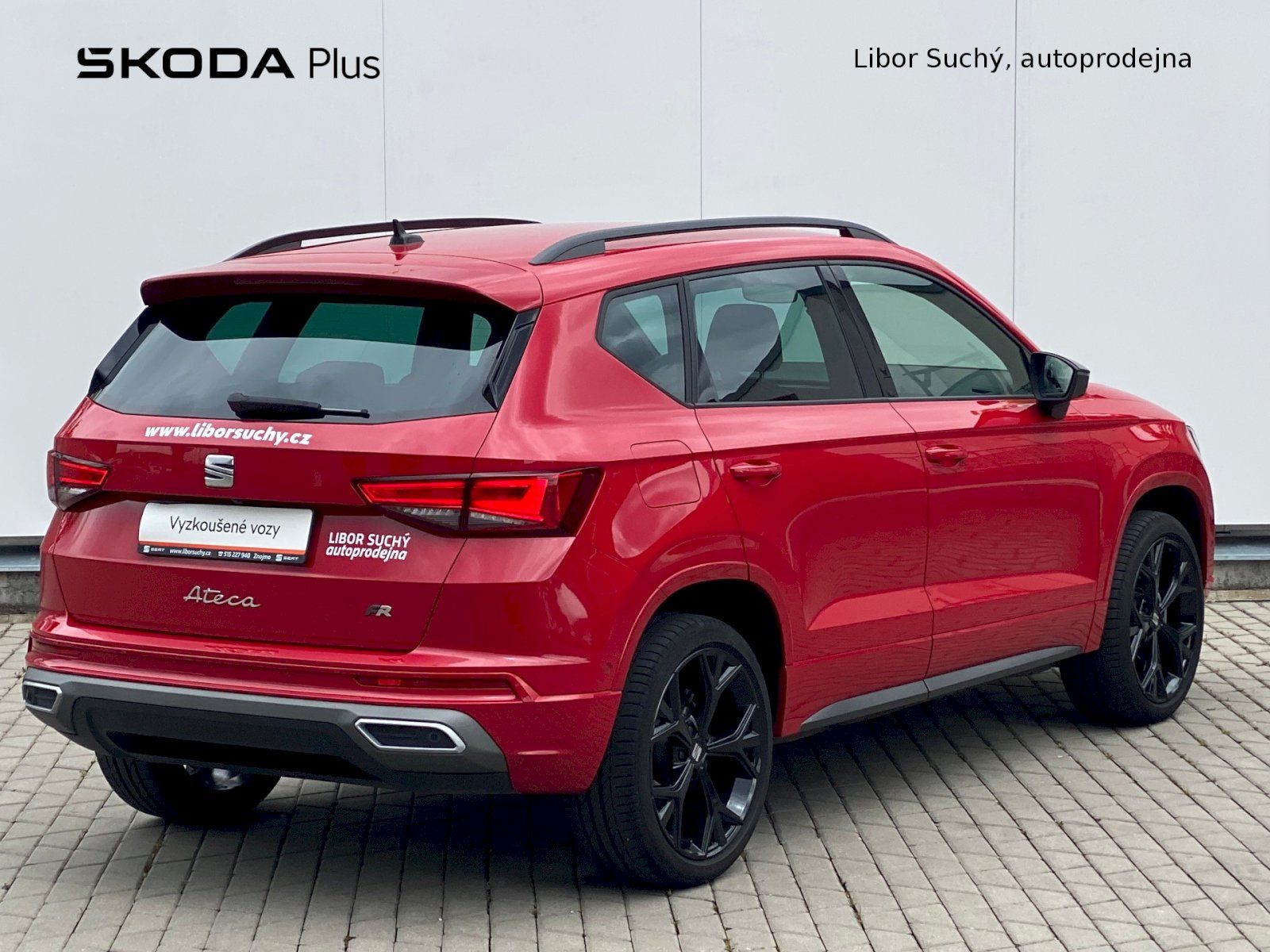 Seat Ateca, FR 1.5 TSI 150k DSG Black Edit - fotka 2