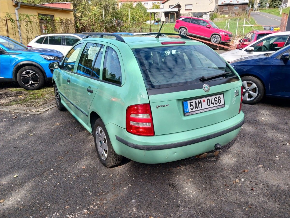 Škoda Fabia, 1,4 MPI 50kW Kombi - fotka 5