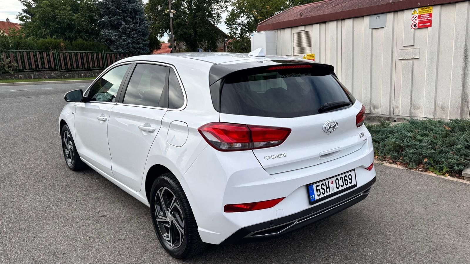 Hyundai i30, Hyundai i30 1.5 T-GDI 48V - fotka 3