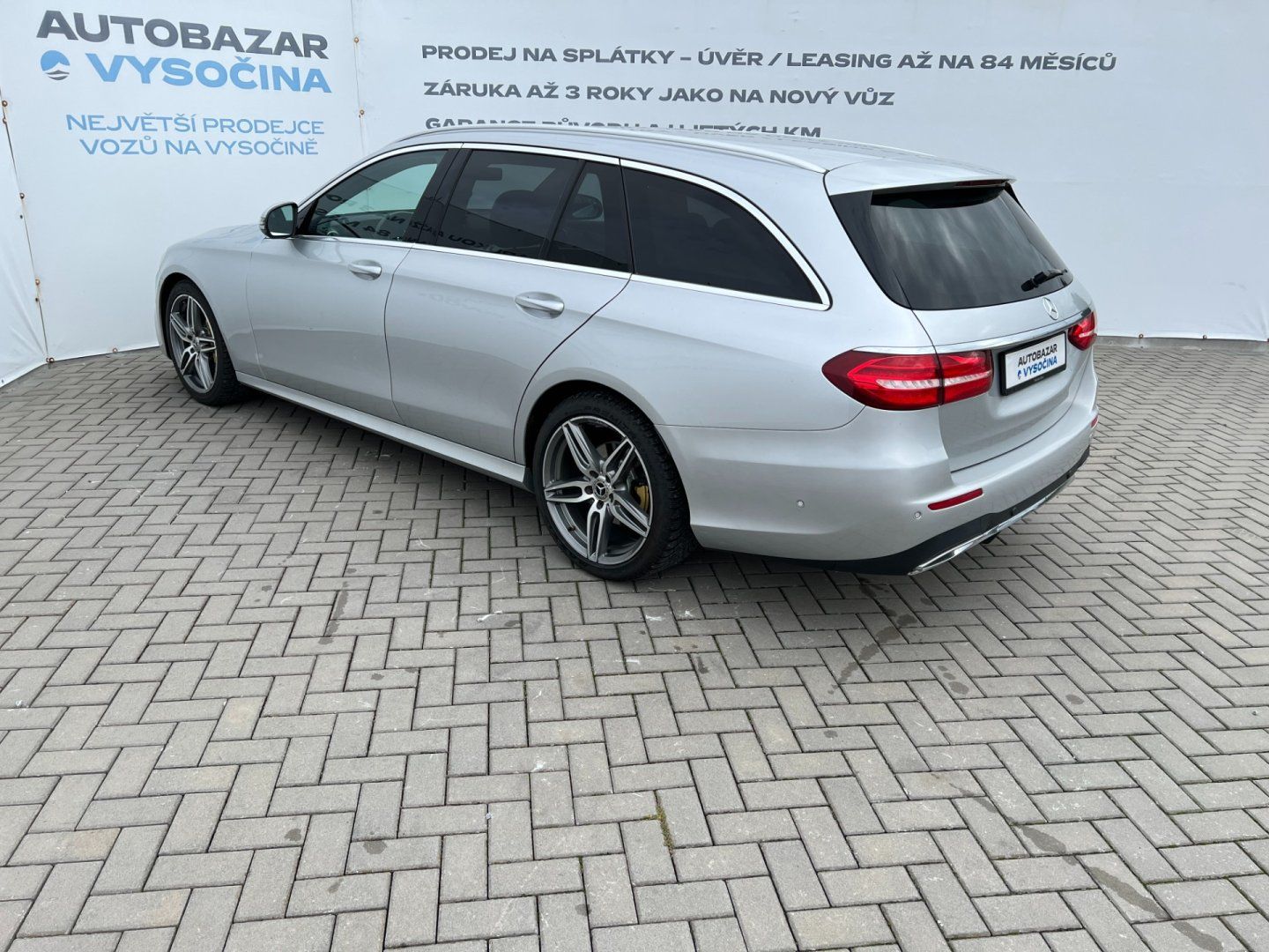 Mercedes-Benz Třídy E, 2.0d AMG-line! Navi! Tažné! - fotka 6