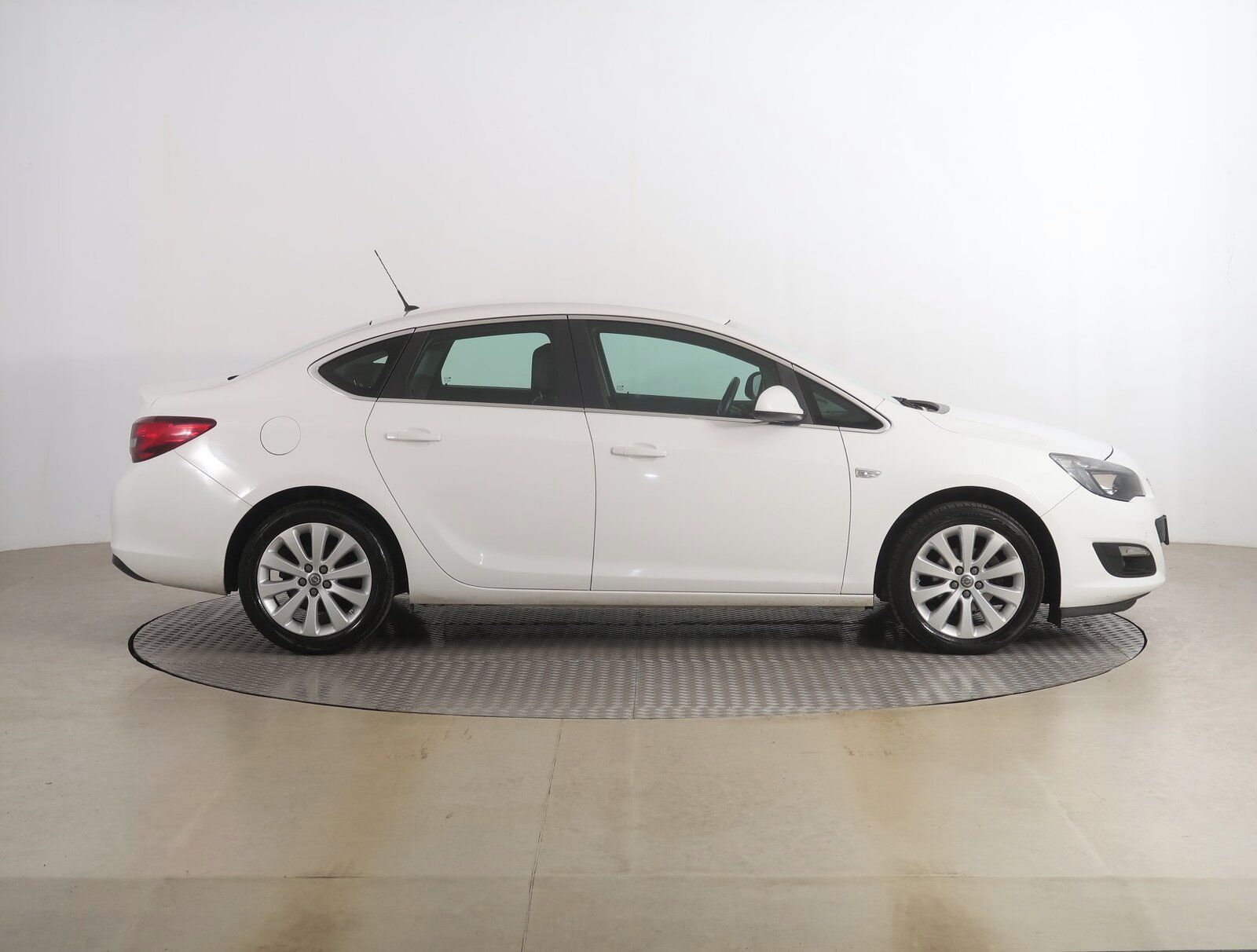 Opel Astra, 1.6 16V, Serv.kniha - fotka 6