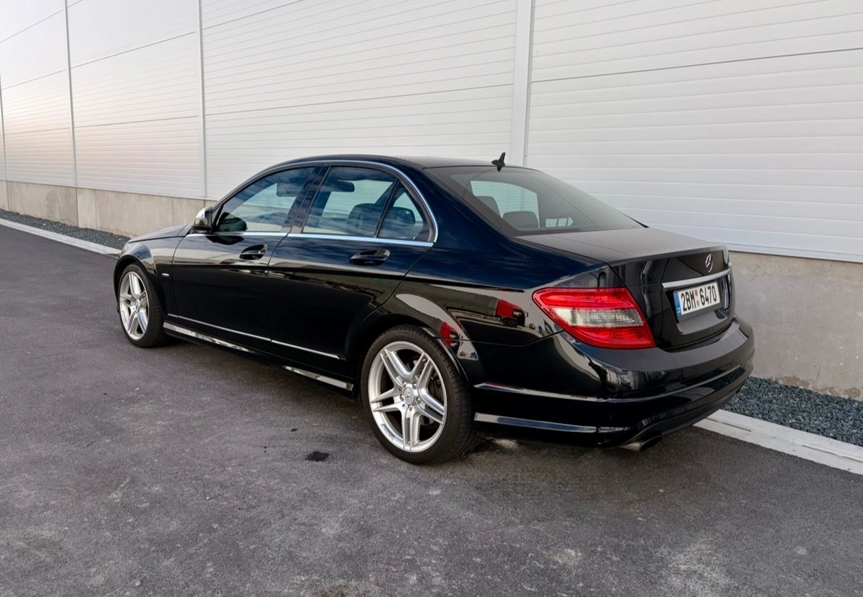 Mercedes-Benz Třídy C, 320cdi, AMG PAKET, TOP STAV ! - fotka 2