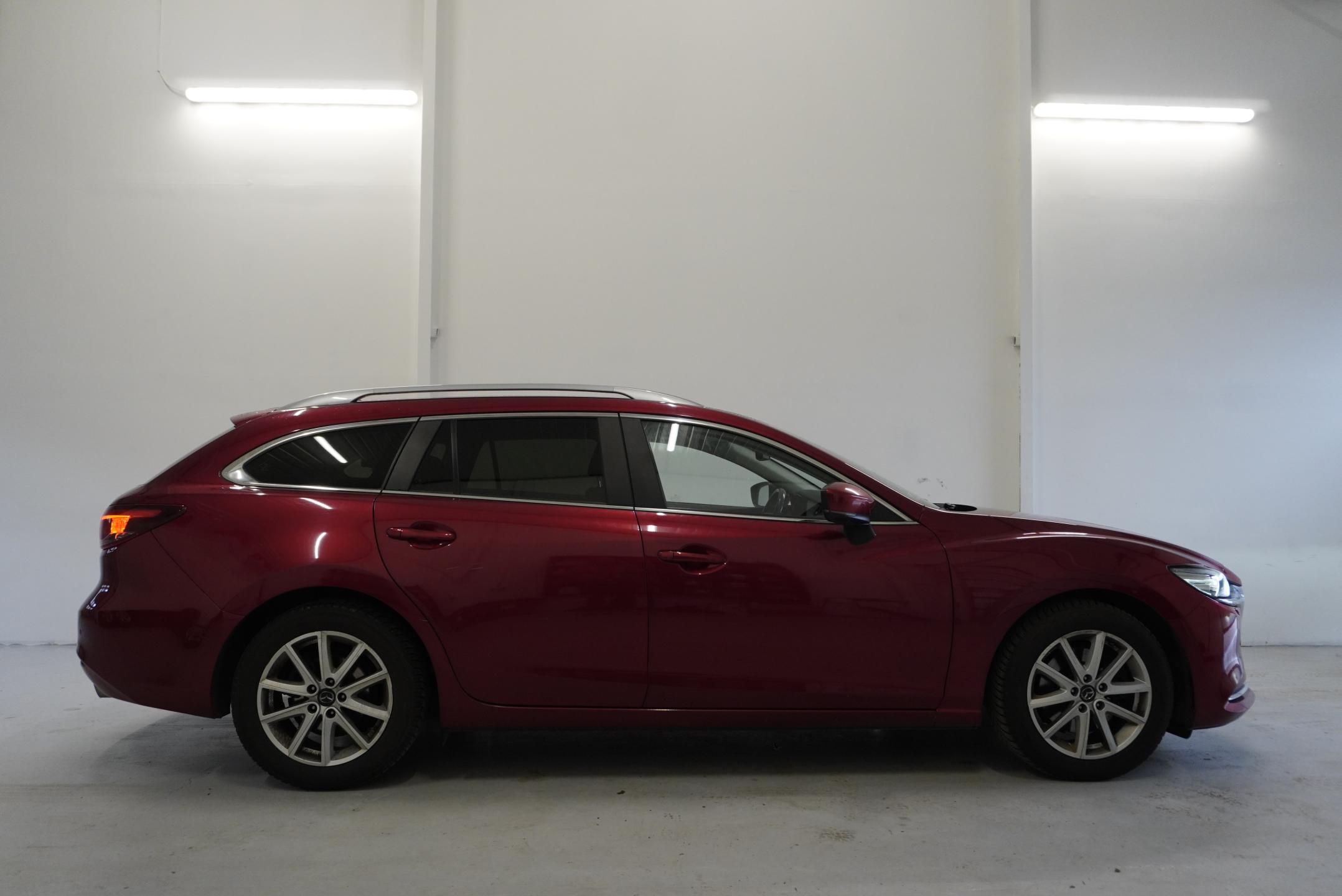 Mazda 6, 2.2 SKYACTIV-D PREMIUM AUT. - fotka 4