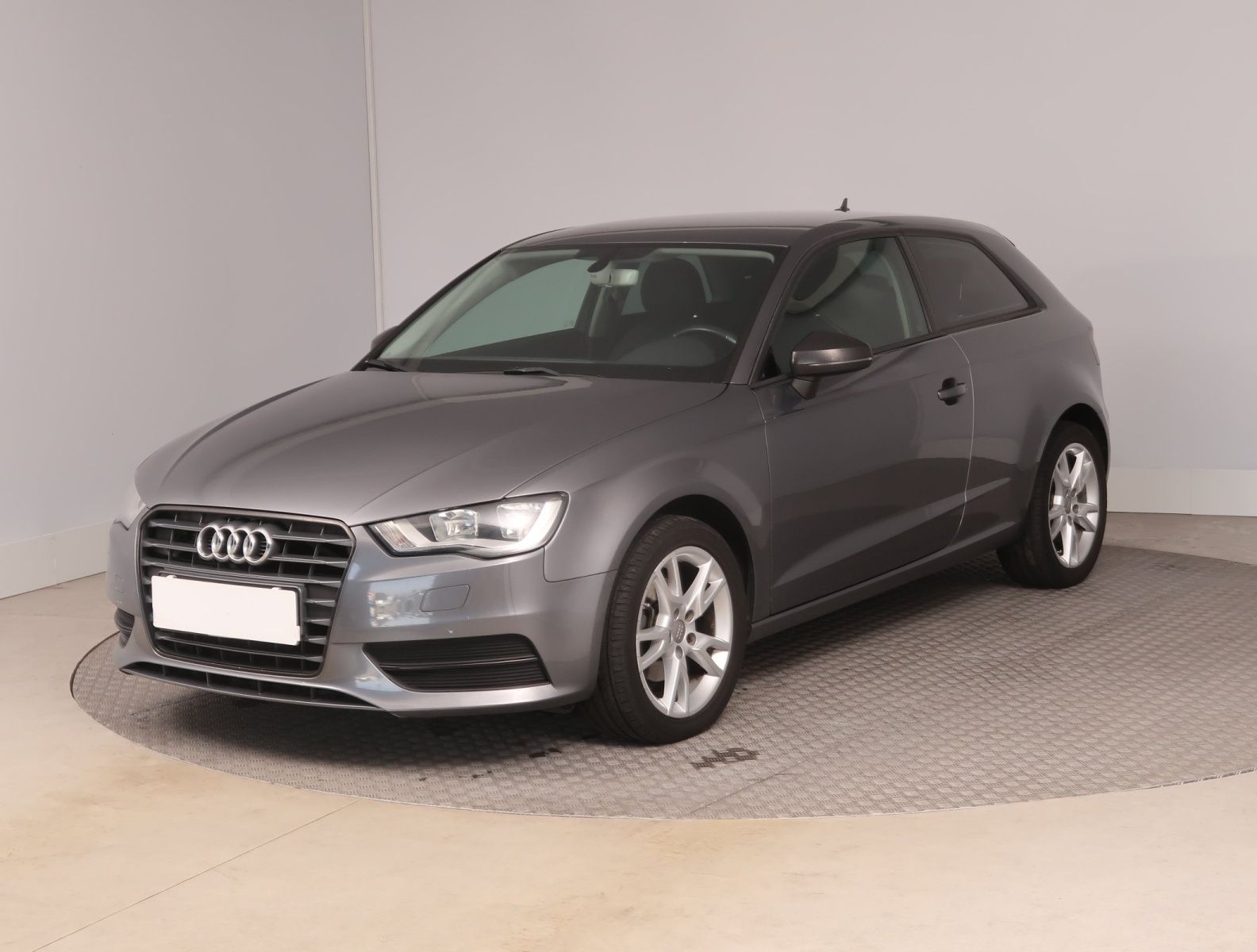 Audi A3, 1.6 TDI, Automat, Navi - fotka 3