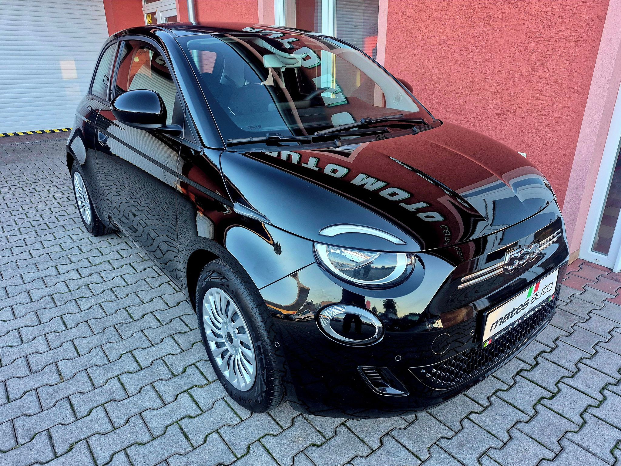 Fiat 500E, 42kwh 87KW ICON (ODPOČET DPH) - fotka 4